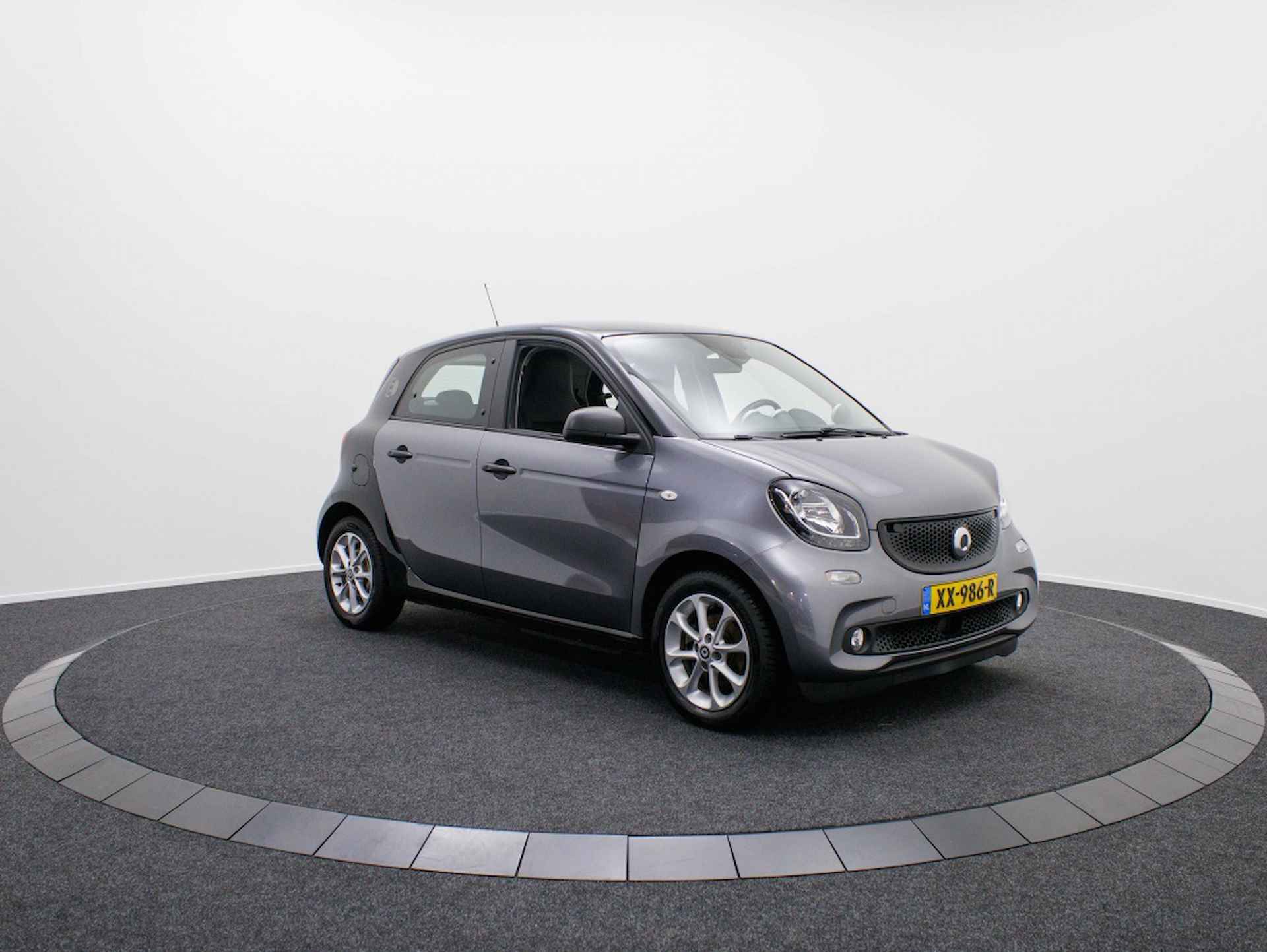 Smart forfour EQ Business Solutions