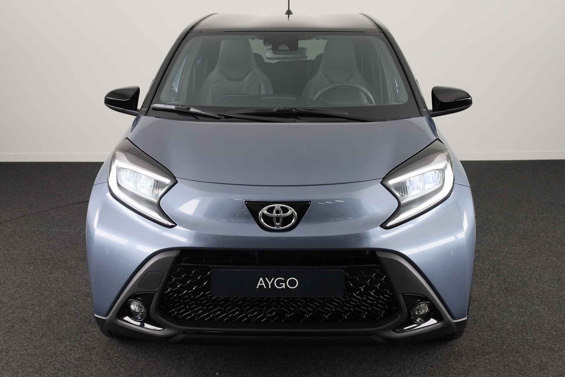 Toyota Aygo X 1.0 VVT-i S-CVT Automaat Premium Design *Demo* | JBL-Audio | Parkeersensoren V+A | - 4/33