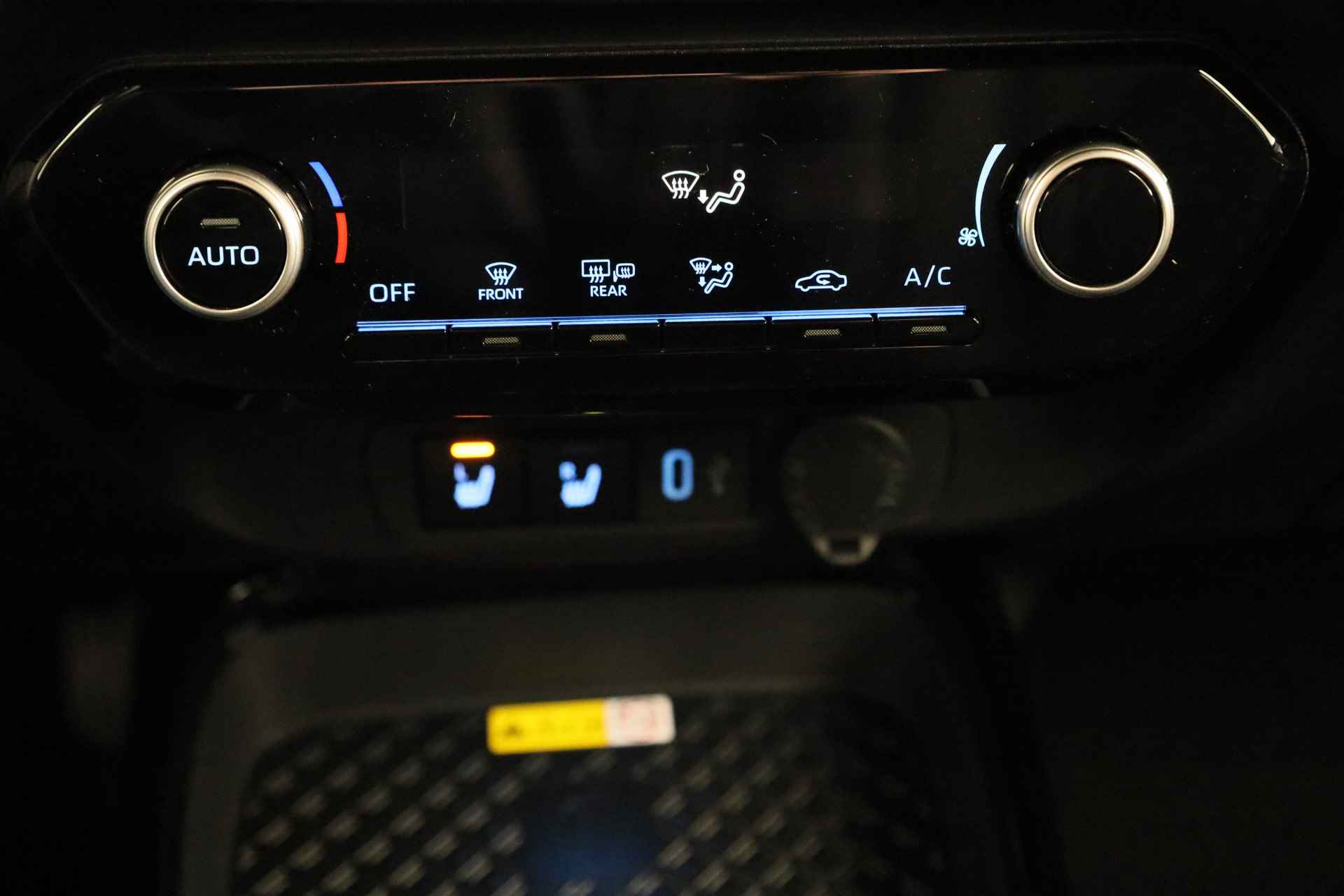 Toyota Aygo X 1.0 VVT-i S-CVT Automaat Premium Design *Demo* | JBL-Audio | Parkeersensoren V+A | - 11/33