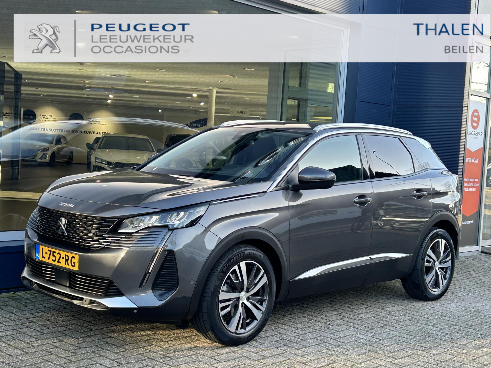 Peugeot 3008 1.2 Turbo 130PK Allure Pack | Navigatie | Dodehoek bewaking | Electrische achterklep | 1400KG Trekvermogen | Keyless Entry | Cruise control | Stoelverwarming | LED Verlichting | DAB | Parkeersensoren.