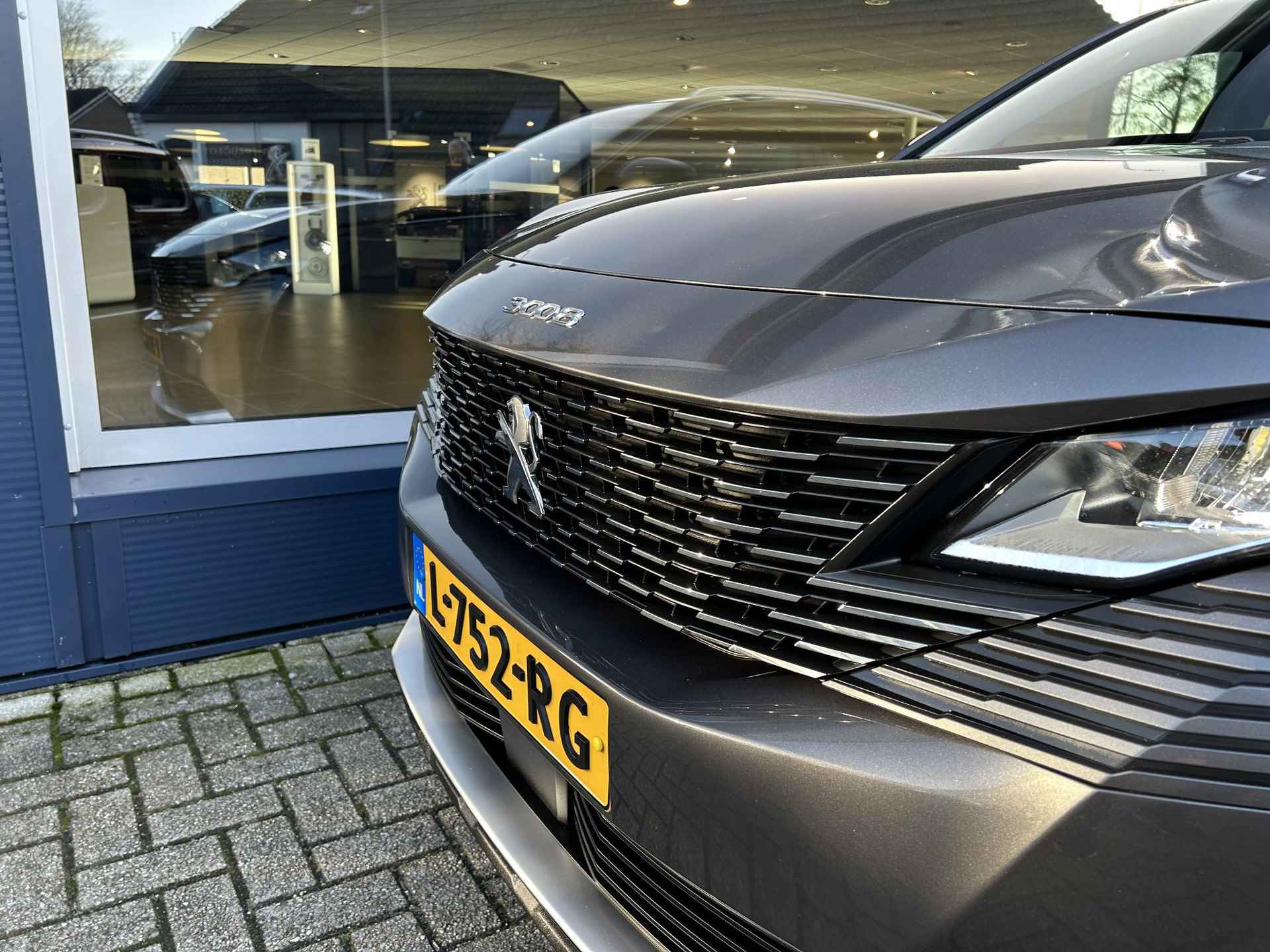 Peugeot 3008 1.2 Turbo 130PK Allure Pack | Navigatie | Dodehoek bewaking | Electrische achterklep | 1400KG Trekvermogen | Keyless Entry | Cruise control | Stoelverwarming | LED Verlichting | DAB | Parkeersensoren. - 41/52