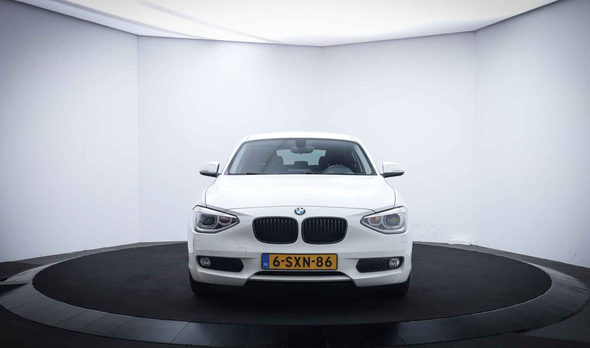 BMW 1-serie 114i Executive XENON/NAVI/CLIMA/CRUISE/PDC/LMV - 2/24