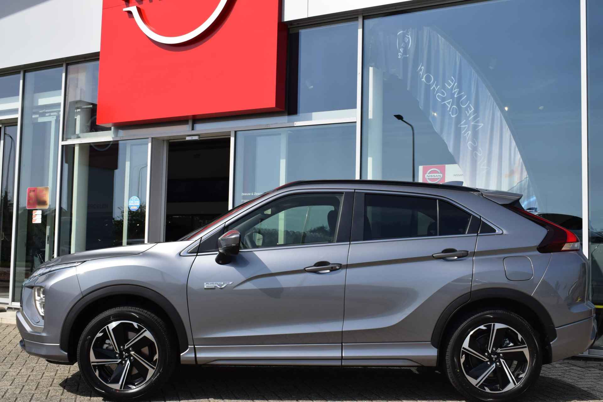 Mitsubishi Eclipse Cross 2.4 PHEV Intense+ €8000,- VOORRAAD KORTING | OP = OP| 8 JAAR GARANTIE | Netto bijtelling 288.- - 2/43