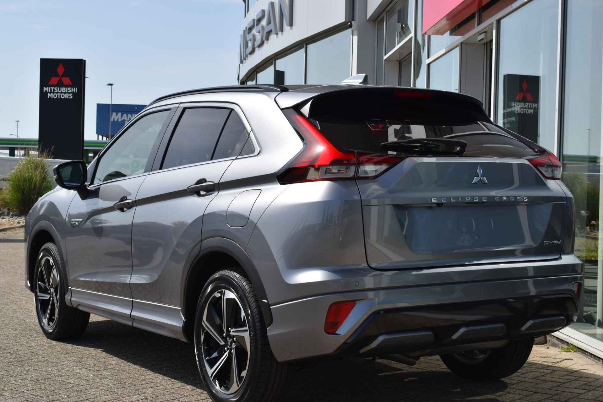 Mitsubishi Eclipse Cross 2.4 PHEV Intense+ €8000,- VOORRAAD KORTING | OP = OP| 8 JAAR GARANTIE | Netto bijtelling 288.- - 3/43