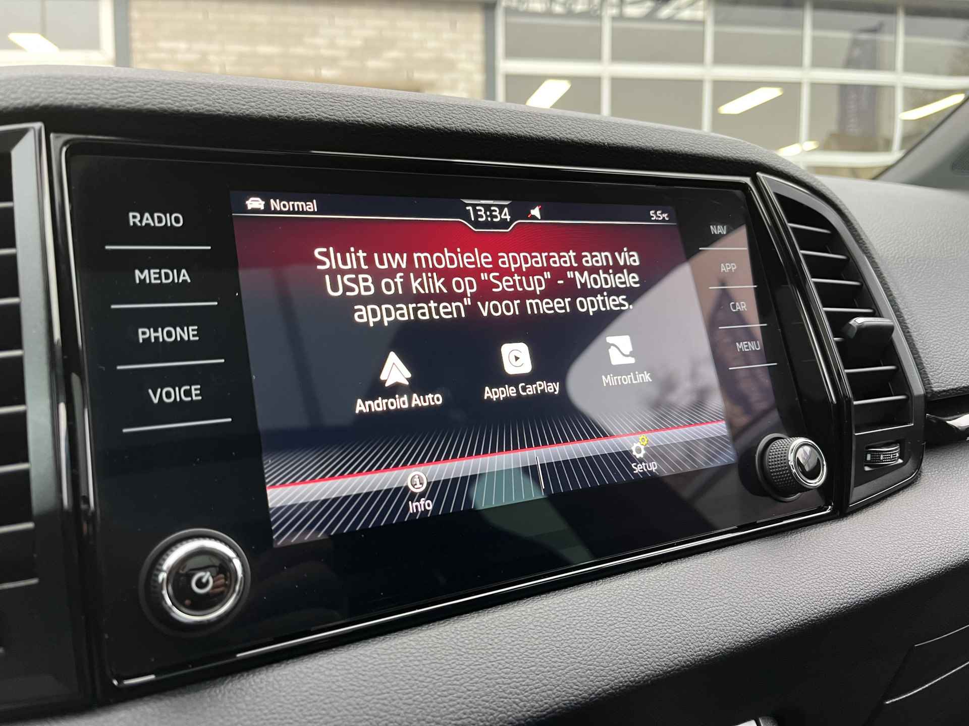 Škoda Karoq 1.5 TSI ACT Sportline / AUTOMAAT/ PANO/ STANDKACHEL/ PARK. SENSOREN/ LED/ STOEL VERWARM. V EN A/ KEYLESS/ STUUR VERWARM./ ADAPT. CRUISE/ APP CONNECT/ NAVI/ CLIMA/ DAB/ - 19/42