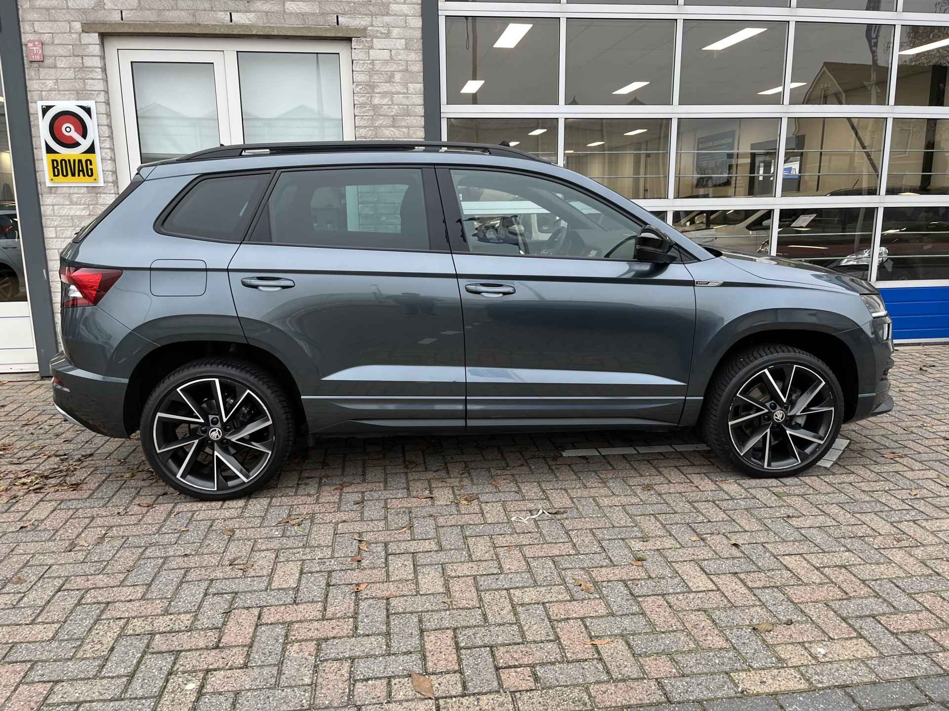 Škoda Karoq 1.5 TSI ACT Sportline / AUTOMAAT/ PANO/ STANDKACHEL/ PARK. SENSOREN/ LED/ STOEL VERWARM. V EN A/ KEYLESS/ STUUR VERWARM./ ADAPT. CRUISE/ APP CONNECT/ NAVI/ CLIMA/ DAB/ - 38/42