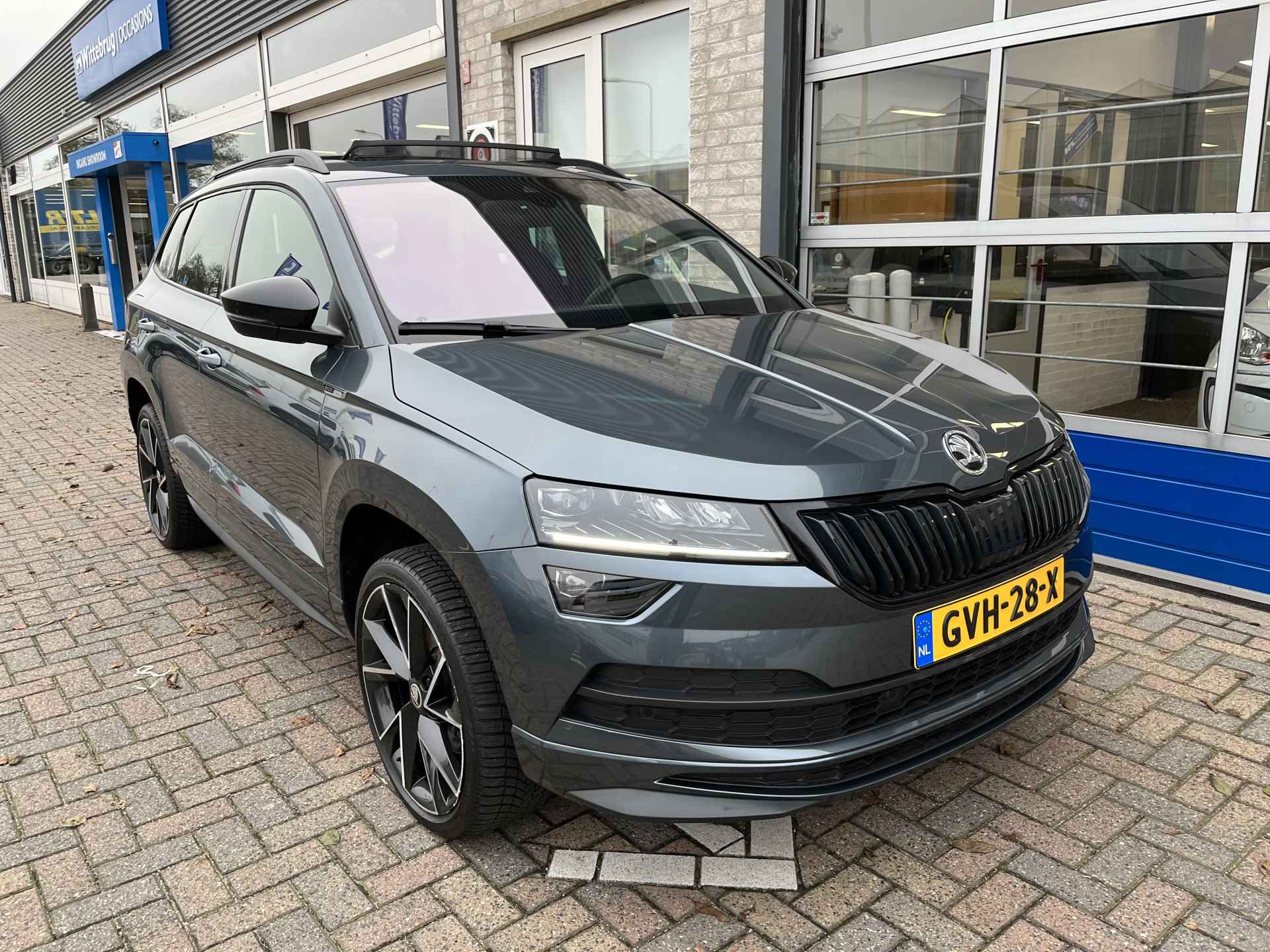 Škoda Karoq 1.5 TSI ACT Sportline / AUTOMAAT/ PANO/ STANDKACHEL/ PARK. SENSOREN/ LED/ STOEL VERWARM. V EN A/ KEYLESS/ STUUR VERWARM./ ADAPT. CRUISE/ APP CONNECT/ NAVI/ CLIMA/ DAB/ - 39/42