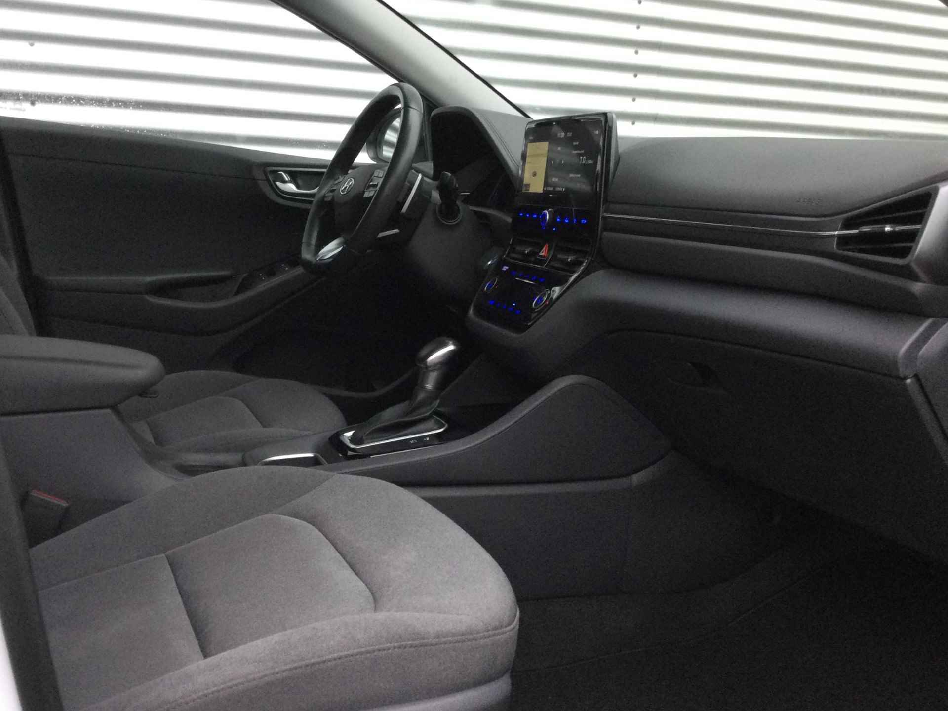 Hyundai IONIQ 1.6 GDi Comfort Plus | Navi | Adp. Cruise | Camera | LED | - 8/31