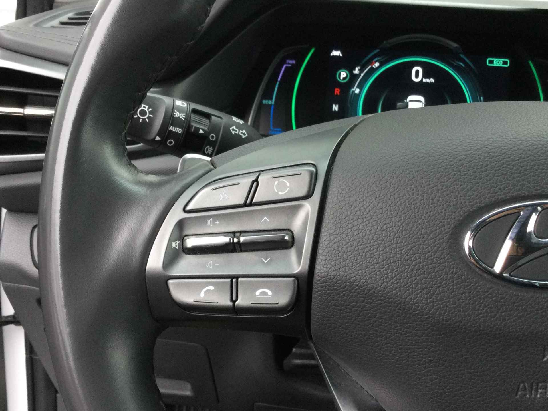 Hyundai IONIQ 1.6 GDi Comfort Plus | Navi | Adp. Cruise | Camera | LED | - 10/31