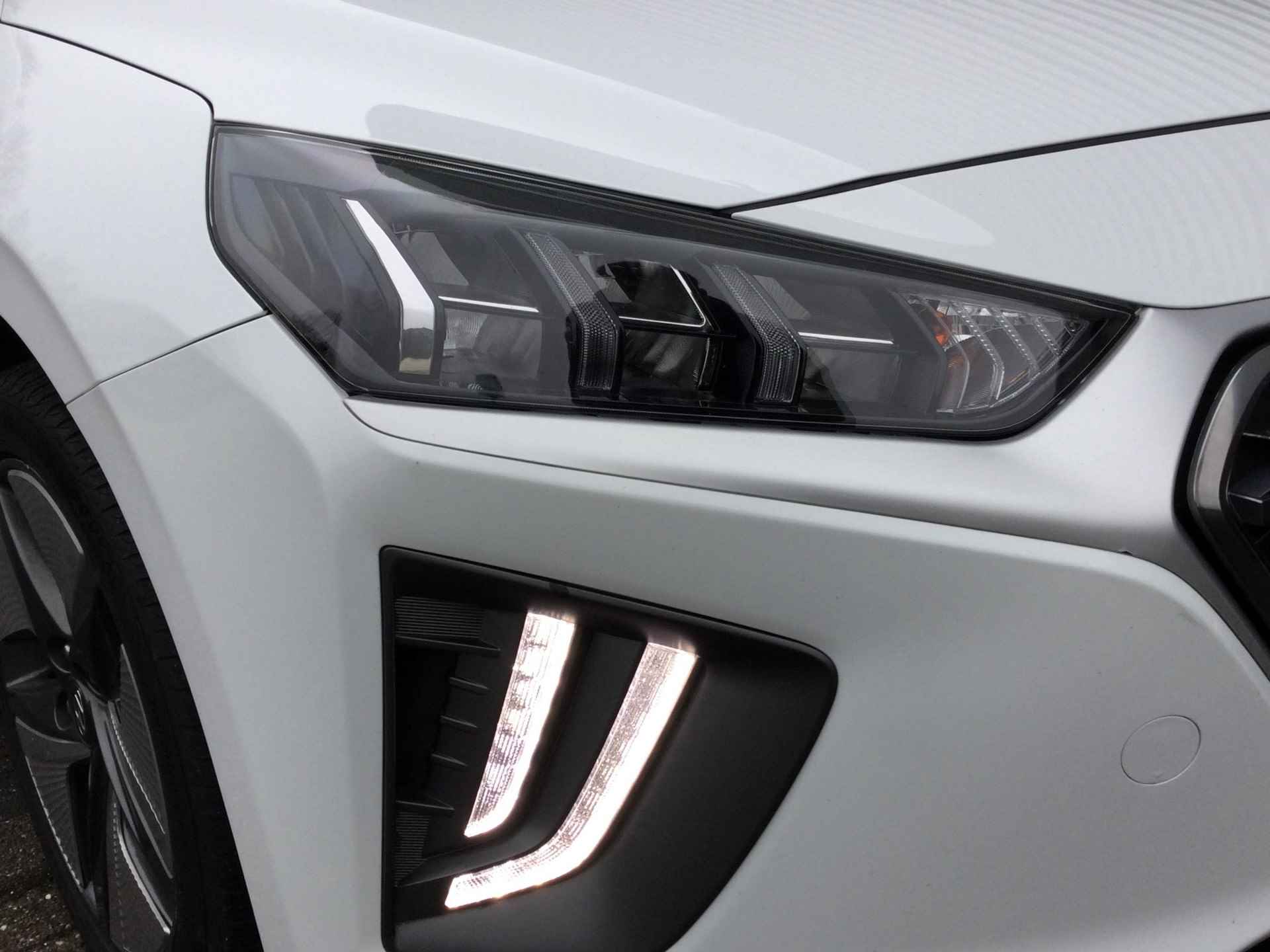 Hyundai IONIQ 1.6 GDi Comfort Plus | Navi | Adp. Cruise | Camera | LED | - 16/31