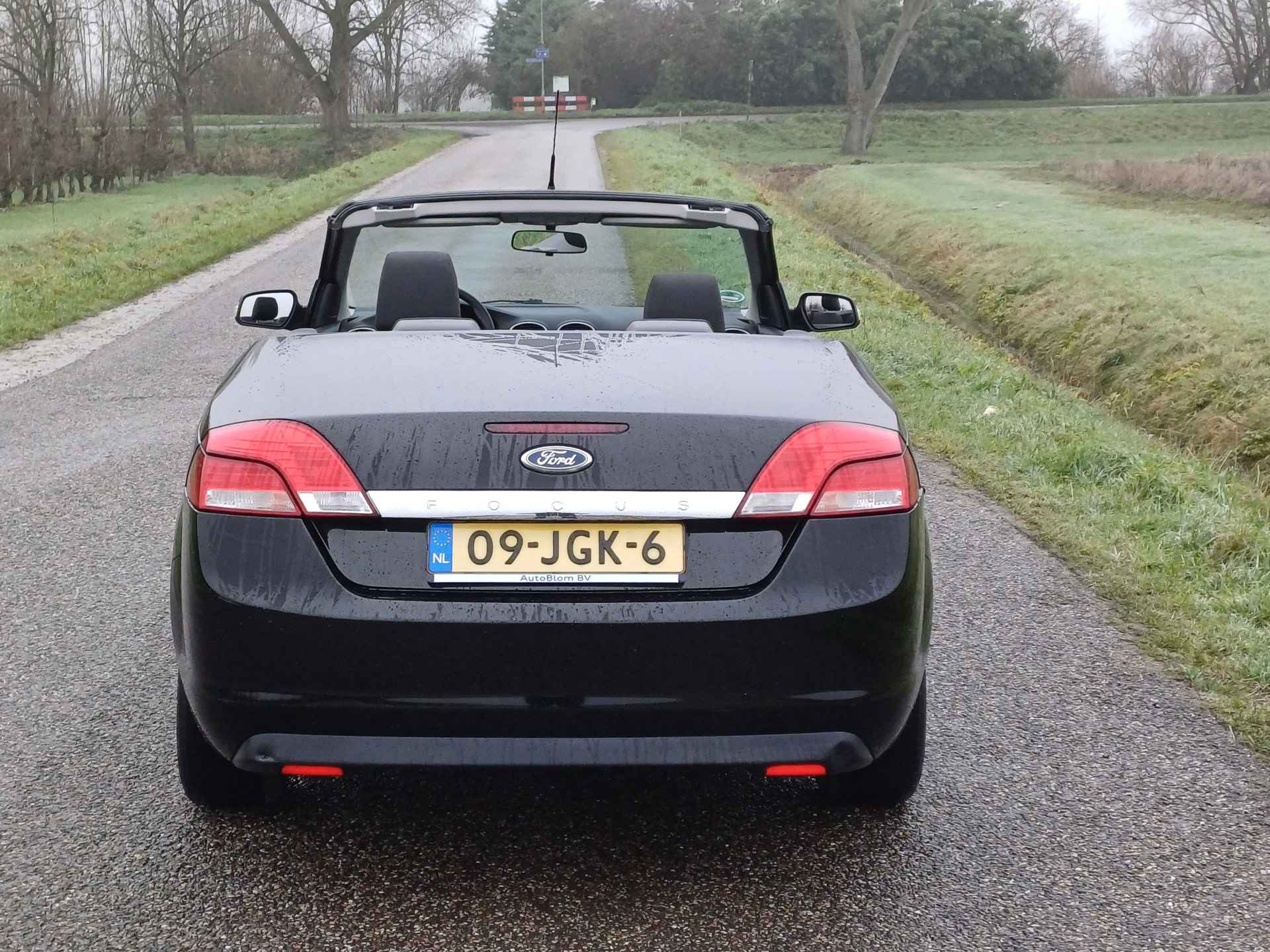 Ford FOCUS Coupe-cabriolet 1.6 Trend | Prachtige auto ! | Lage KM ! | 1e eigenaar ! | BTW ! - 8/45