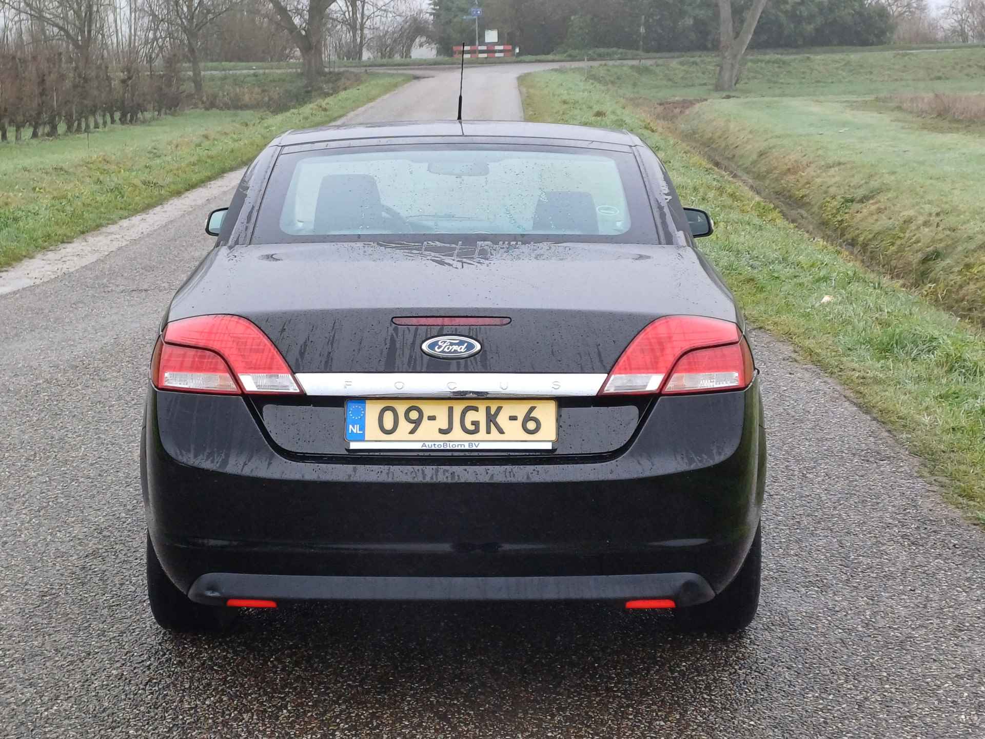 Ford FOCUS Coupe-cabriolet 1.6 Trend | Prachtige auto ! | Lage KM ! | 1e eigenaar ! | BTW ! - 40/45