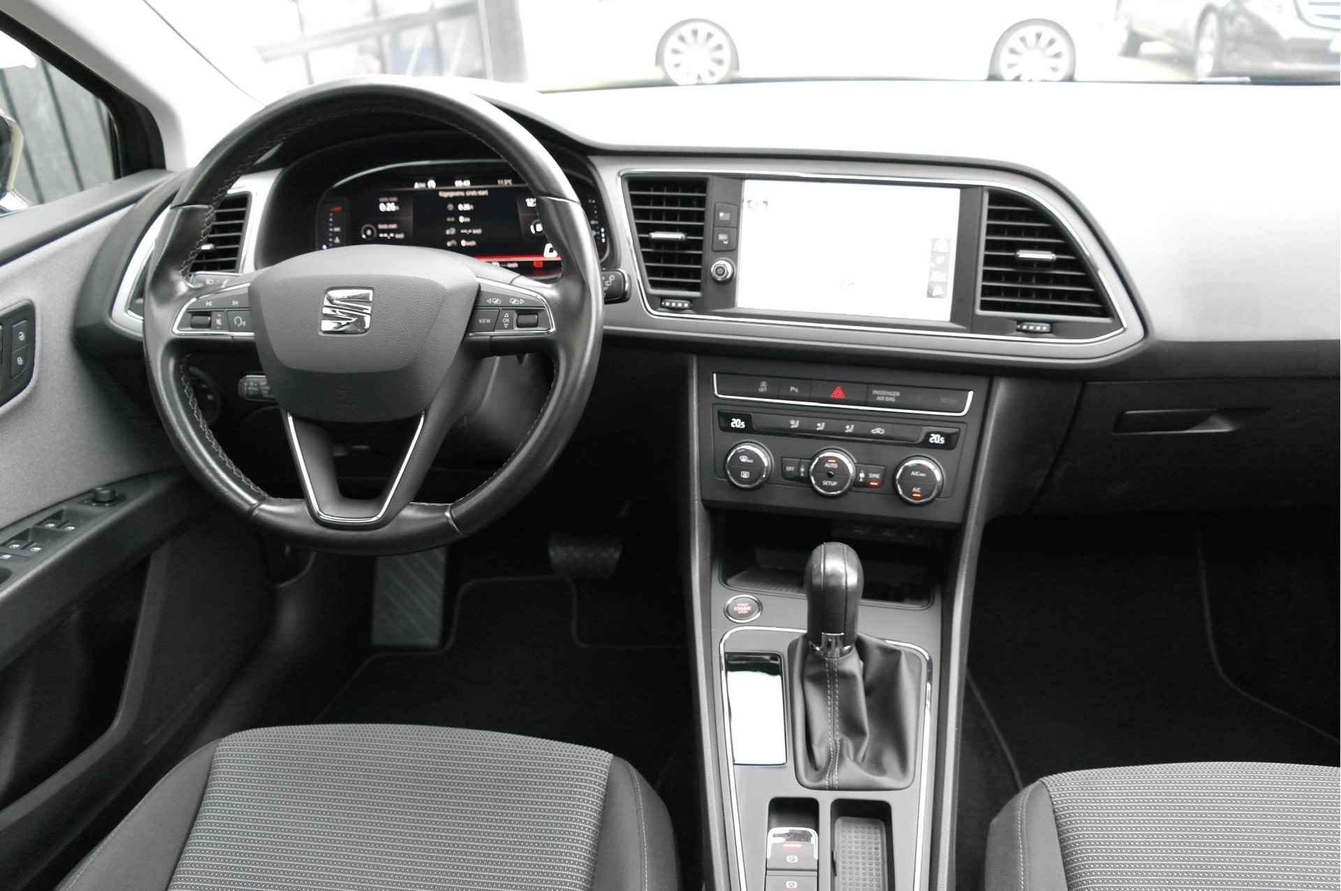 SEAT León ST 1.6 TDI Style Business Intense Automaat | NL-Auto | Cruise | Carplay - 6/45