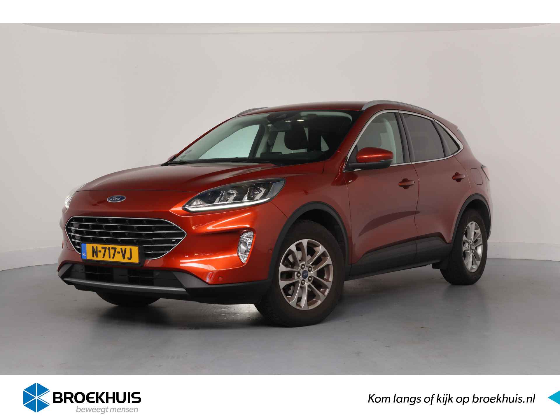 Ford Kuga 1.5 EcoBoost Titanium | Dealer Onderhouden! | Trekhaak | Winter Pack | Clima | Navi | Camera | Cruise Adaptive | Keyless | BLIS - 1/2