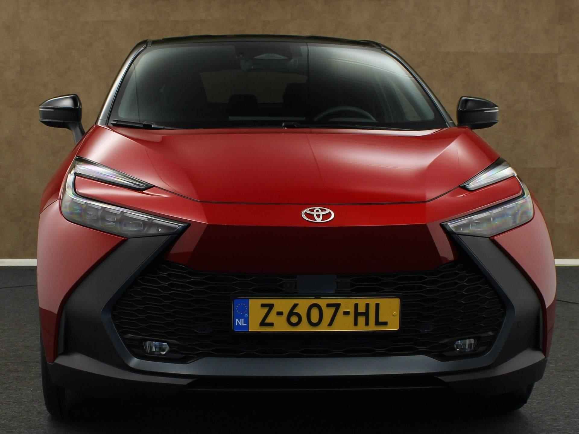 Toyota C-HR 1.8 Hybrid 140 First Edition - ORIGINEEL NEDERLANDSE AUTO - NAVIGATIE - DODEHOEK DETECTIE - ELEKTRISCHE ACHTERKLEP - 360 GRADEN CAMERA - KEYLESS ENTRY & START - CLIMATE CONTROL - DRAADLOZE OPLADER- PARKEERSENSOREN VOOR EN ACHTER - 9/41