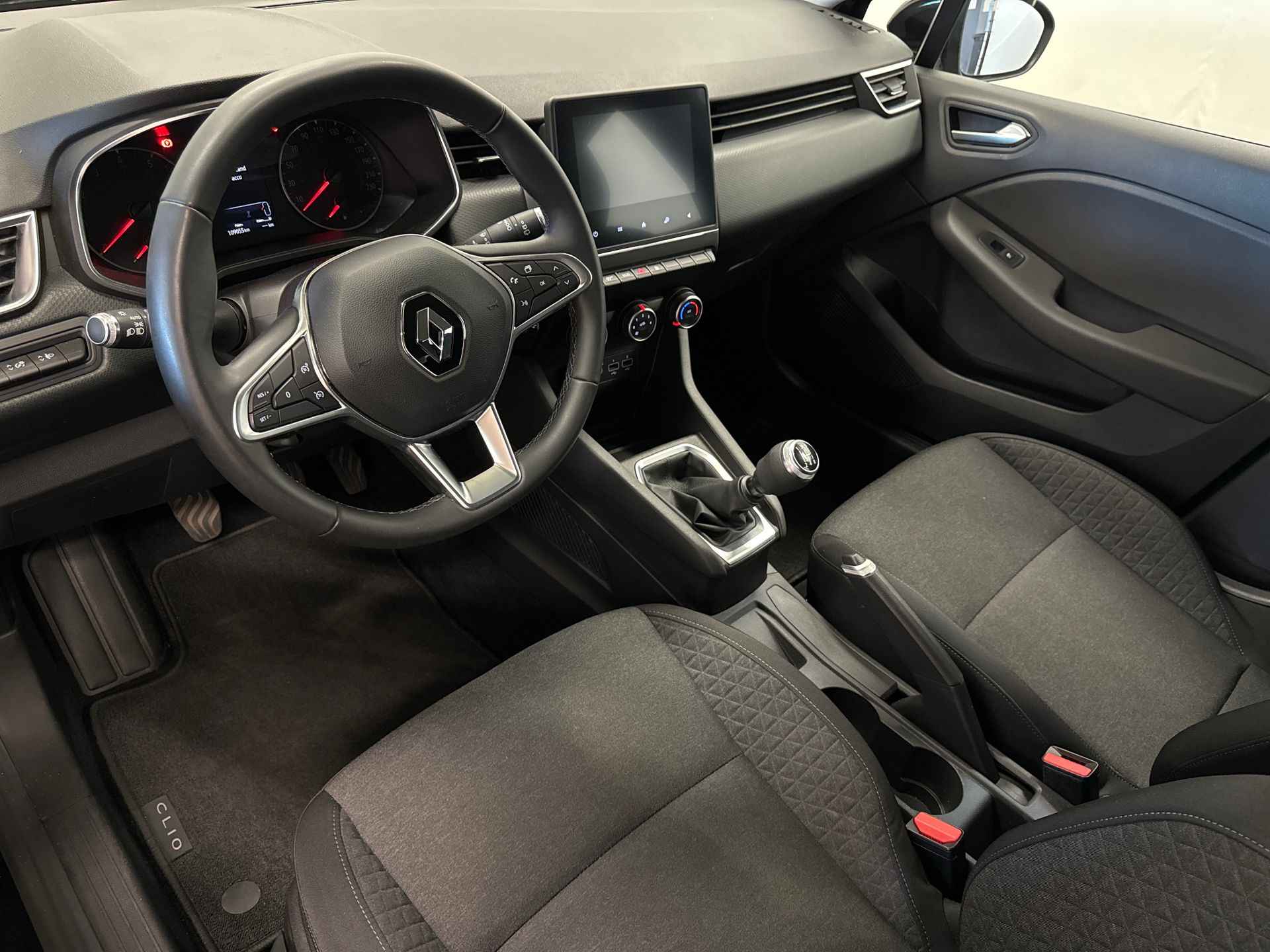 Renault Clio 1.0 TCe 100PK ZEN AIRCO CRUISE TEL CARPLAY NAP - 14/23