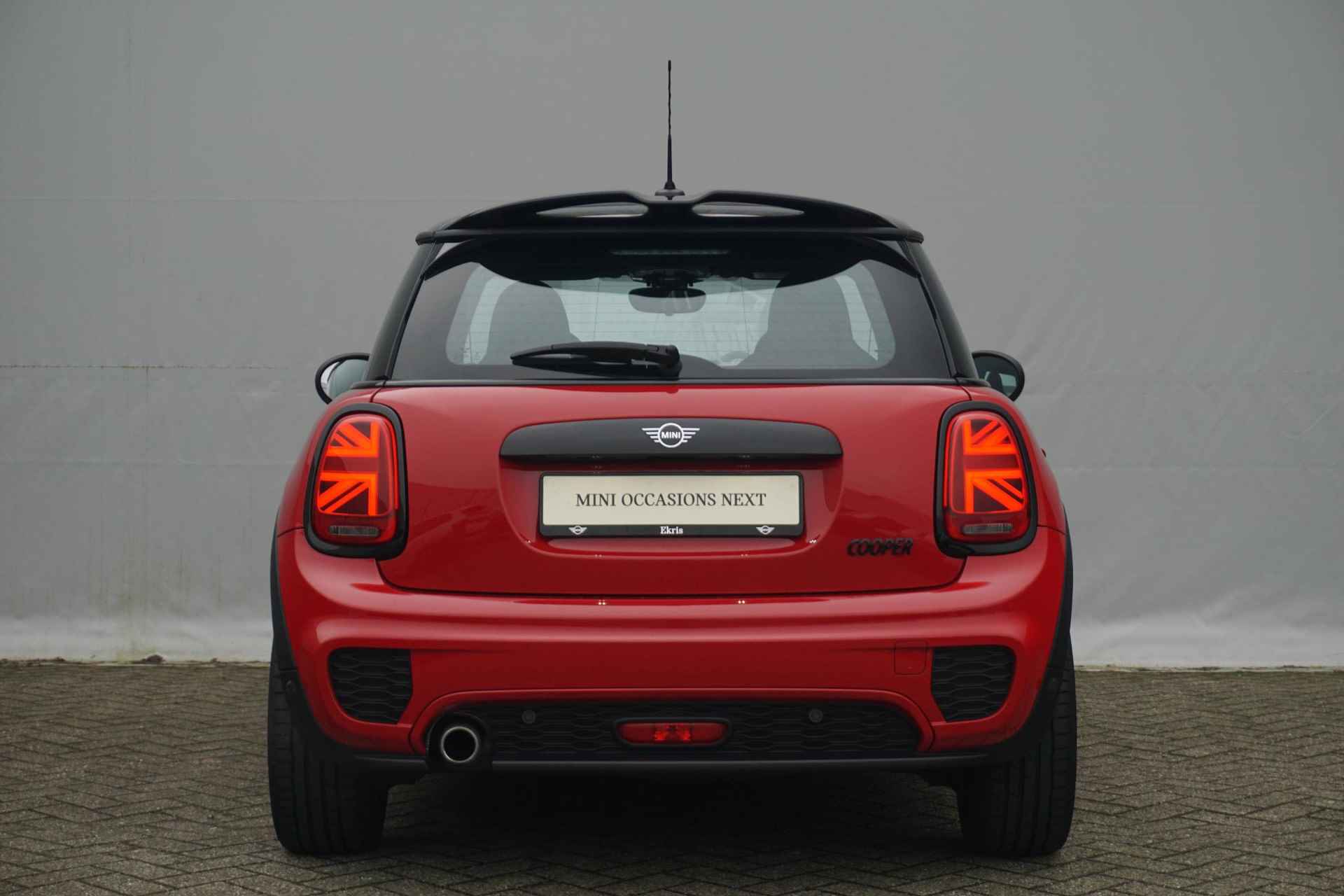 Mini 3-Deurs Cooper Dalston Edition / John Cooper Works Uitvoering / 17'' LM Velgen / Stoelverwarming / Parkeersensoren - 5/38