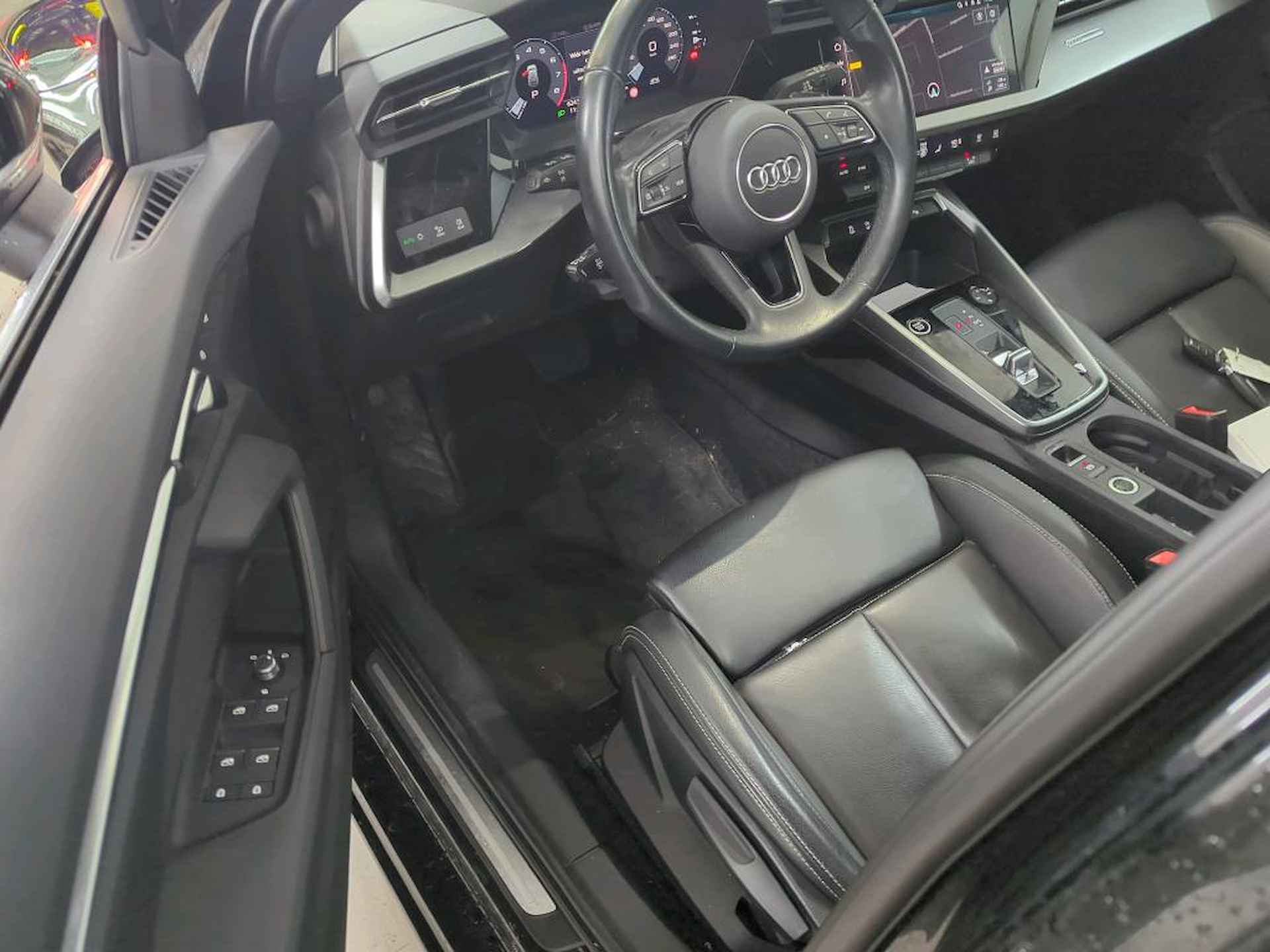 Audi A3 Sportback 35 TFSI Business edition /AUT/ Metallic/ Digitale cockpit/ Led/ Leder Int./ Climatronic/ Navigatie/ Parkeersensoren 17 lmv - 13/15