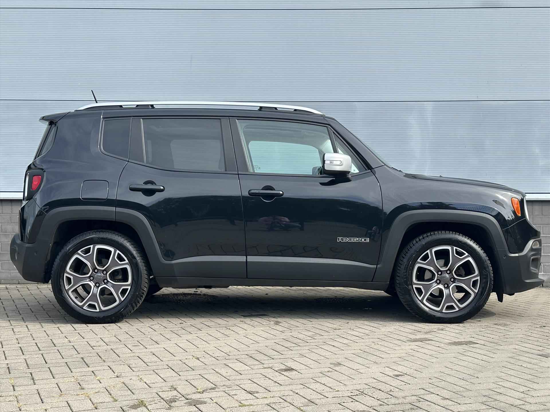 Jeep Renegade 1.4 MultiAir 140pk Limited | Navigatie | Parkeersensoren Voor + Achter |Schuif-Kantel Dak | - 5/44