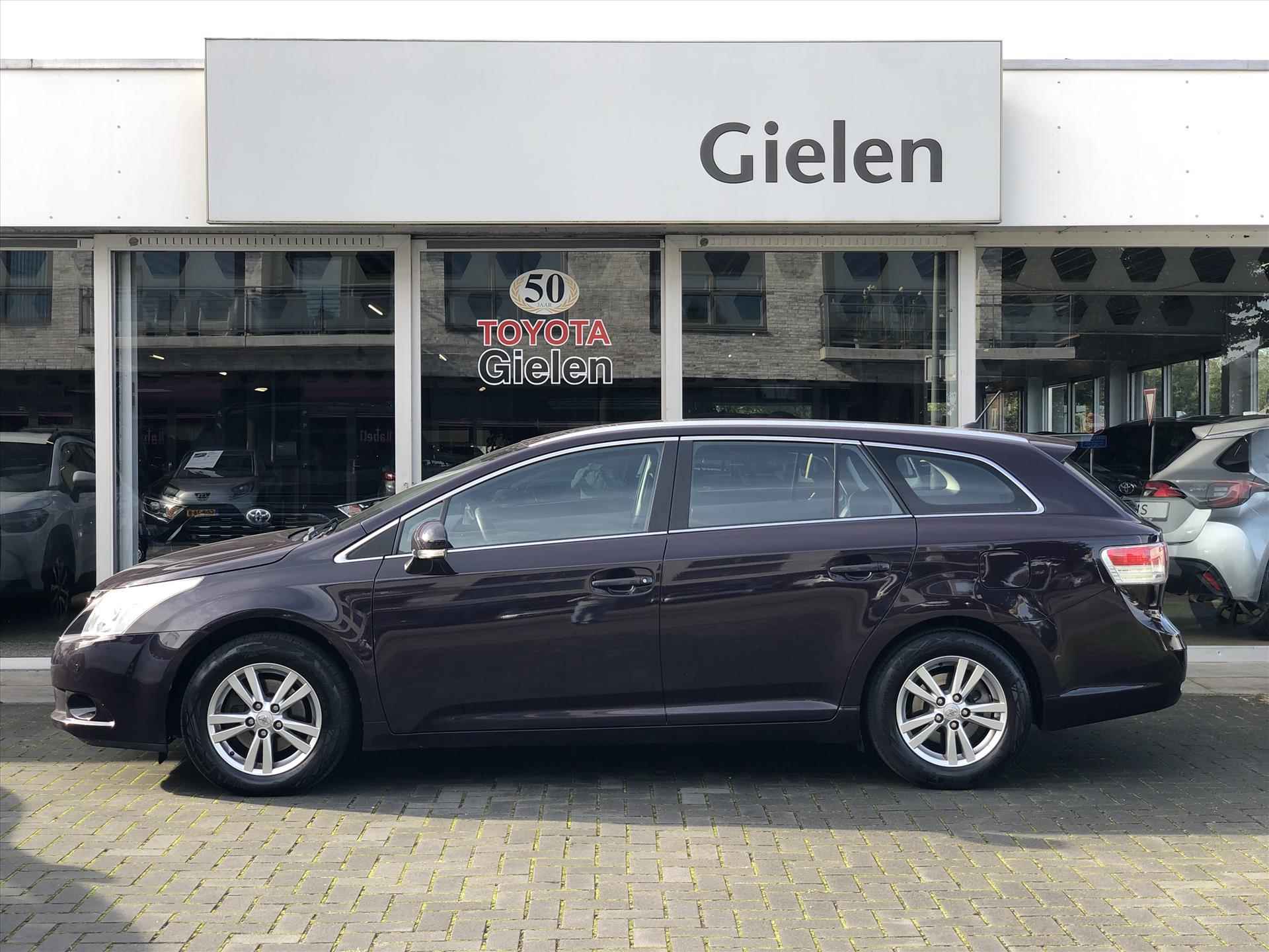 Toyota Avensis Wagon 2.0 VVT-I Automaat Dynamic Business | Trekhaak, Navigatie, Cruise control, Parkeersensoren, 1.800KG Trekgewicht - 3/32