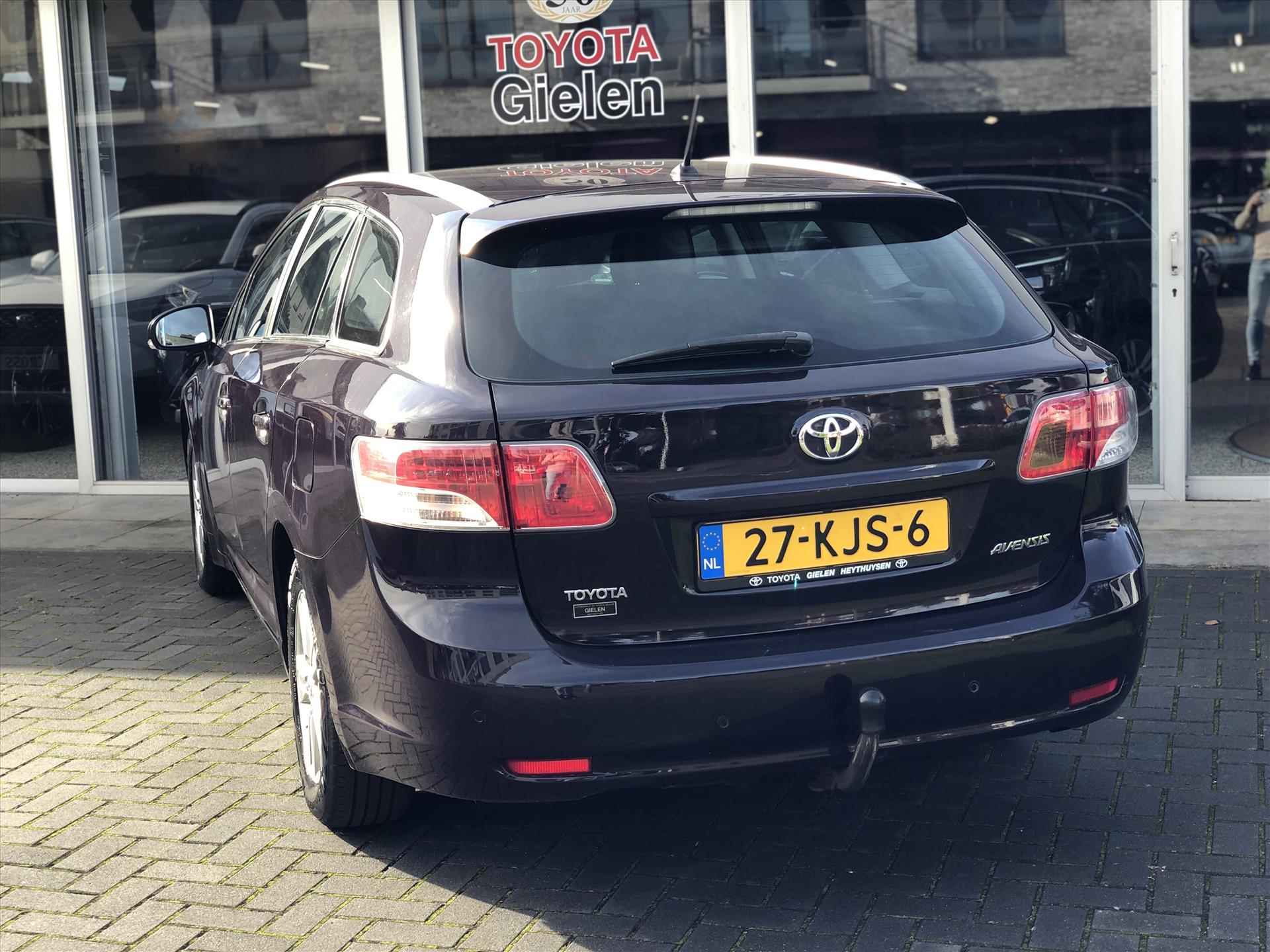 Toyota Avensis Wagon 2.0 VVT-I Automaat Dynamic Business | Trekhaak, Navigatie, Cruise control, Parkeersensoren, 1.800KG Trekgewicht - 10/32