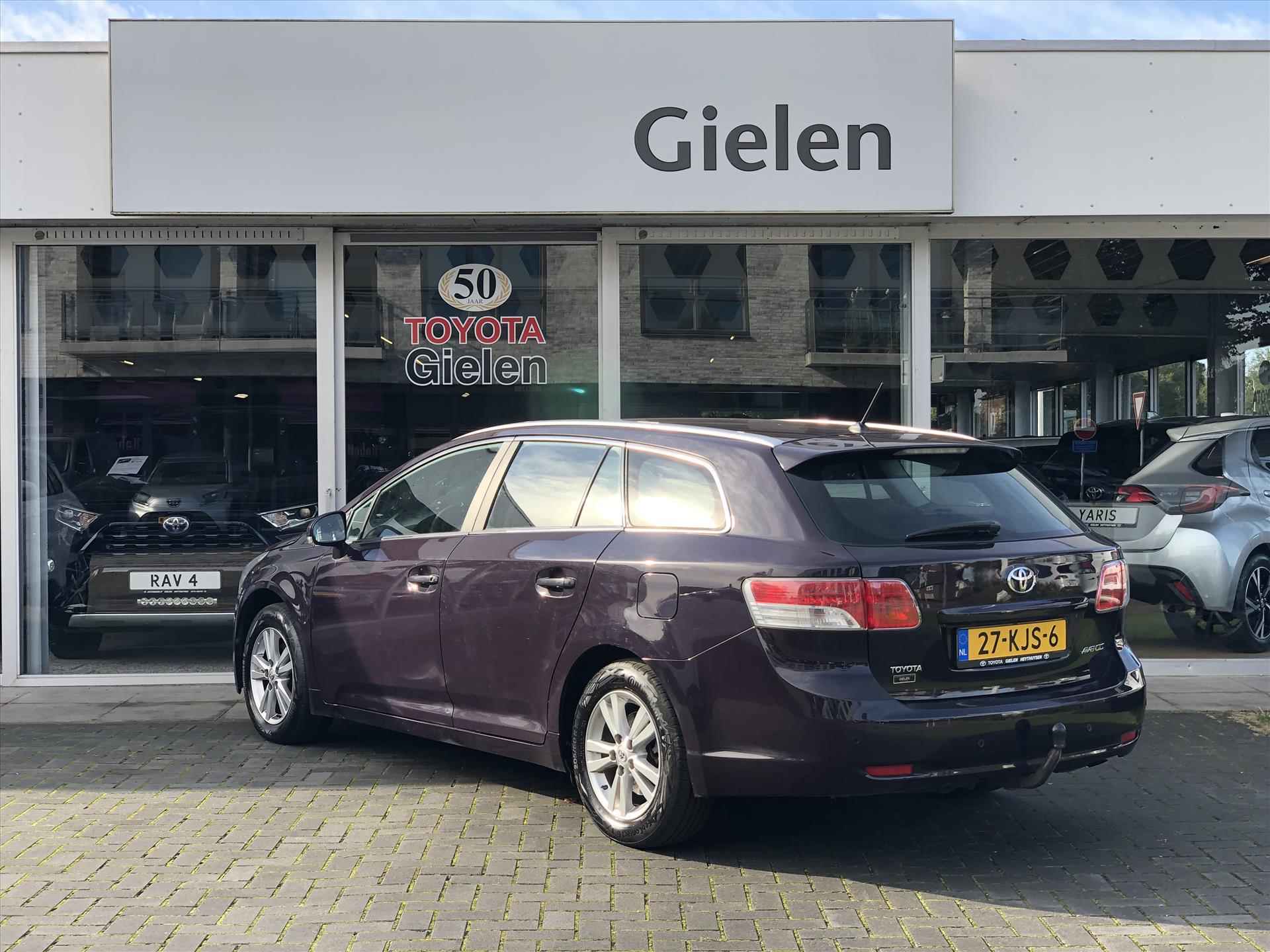 Toyota Avensis Wagon 2.0 VVT-I Automaat Dynamic Business | Trekhaak, Navigatie, Cruise control, Parkeersensoren, 1.800KG Trekgewicht - 32/32