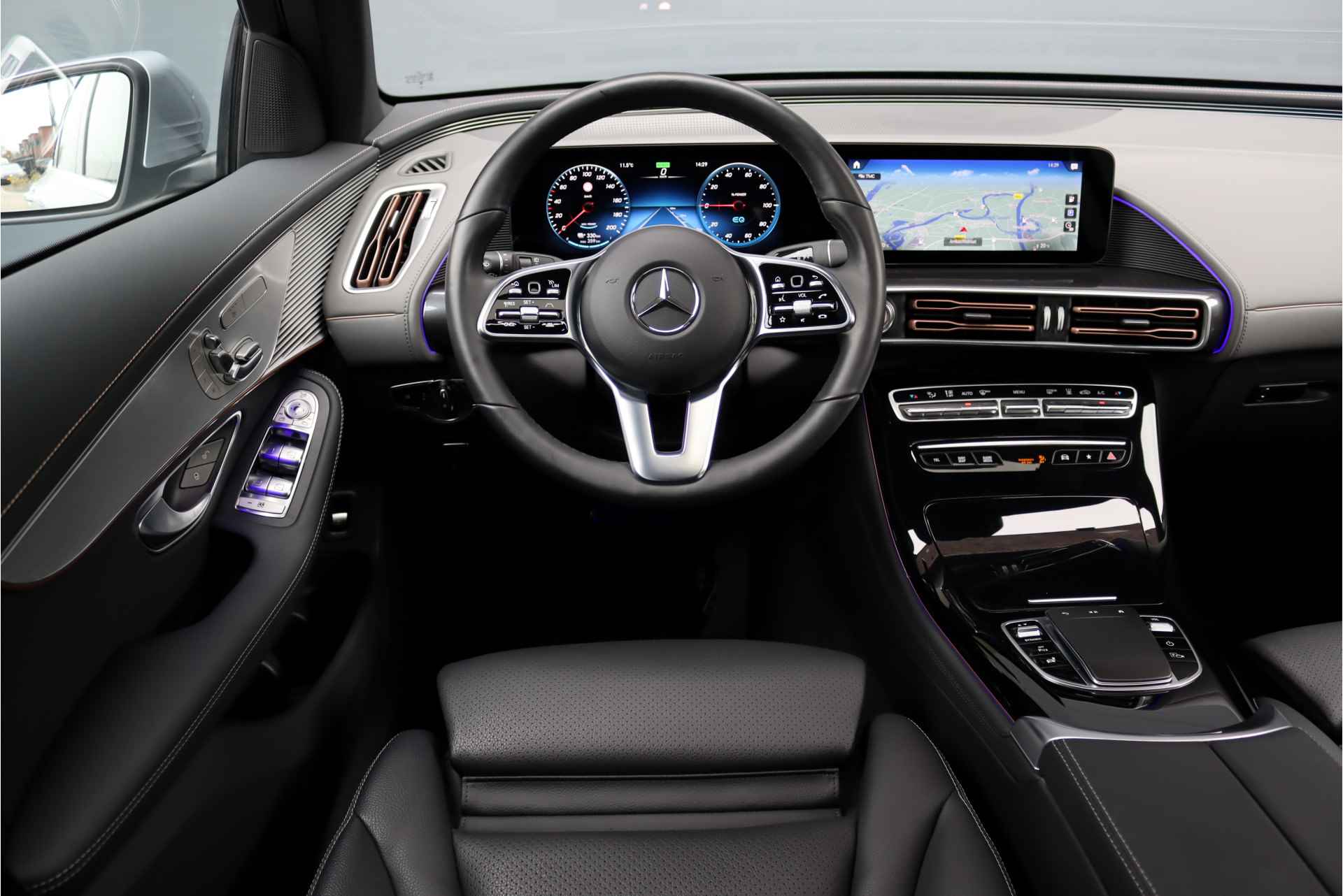 Mercedes-Benz EQC 400 4MATIC AMG Line 80 kWh, 47.500,- ex BTW, Schuifdak, Distronic+, Memory, Massage, Leder, Surround Camera, Stuurverwarming, Head-up Display, Rijassistentiepakket, Etc. - 26/47