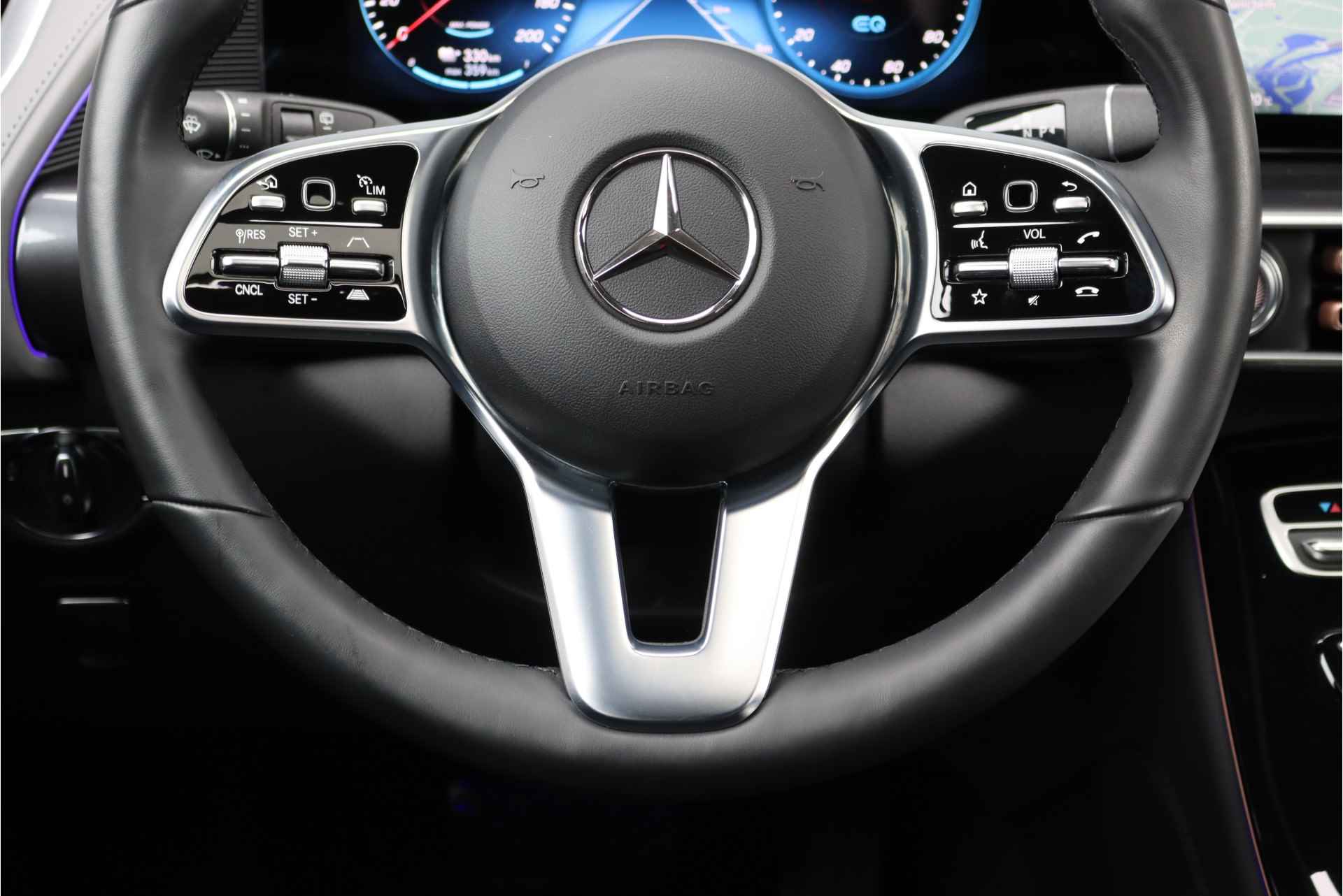 Mercedes-Benz EQC 400 4MATIC AMG Line 80 kWh, Schuifdak, Distronic+, Memory, Massage, Leder, Surround Camera, Stuurverwarming, Head-up Display, Rijassistentiepakket, Etc. - 28/47