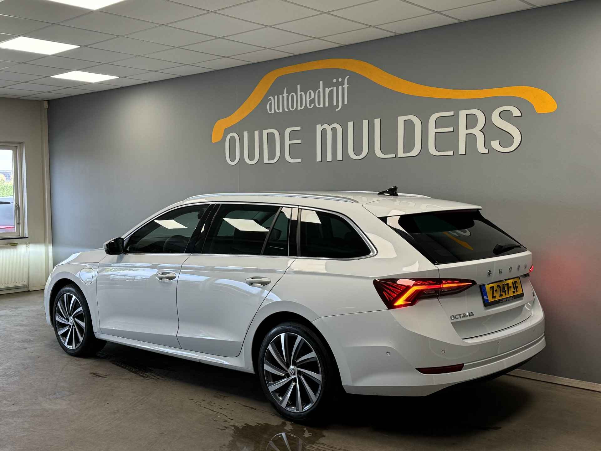 Škoda Octavia Combi 1.4 TSI iV HeadUpDisplay/AdaptieveCruise/AppConnect - 3/34