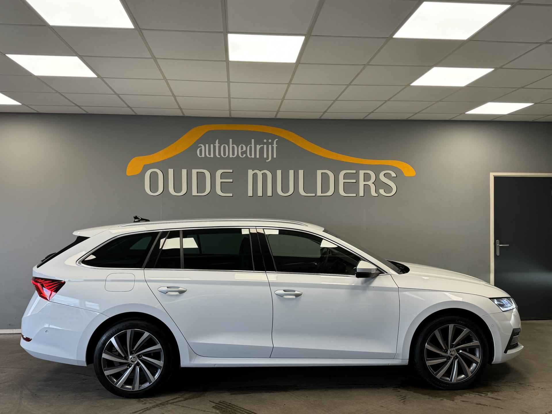 Škoda Octavia Combi 1.4 TSI iV HeadUpDisplay/AdaptieveCruise/AppConnect - 6/34