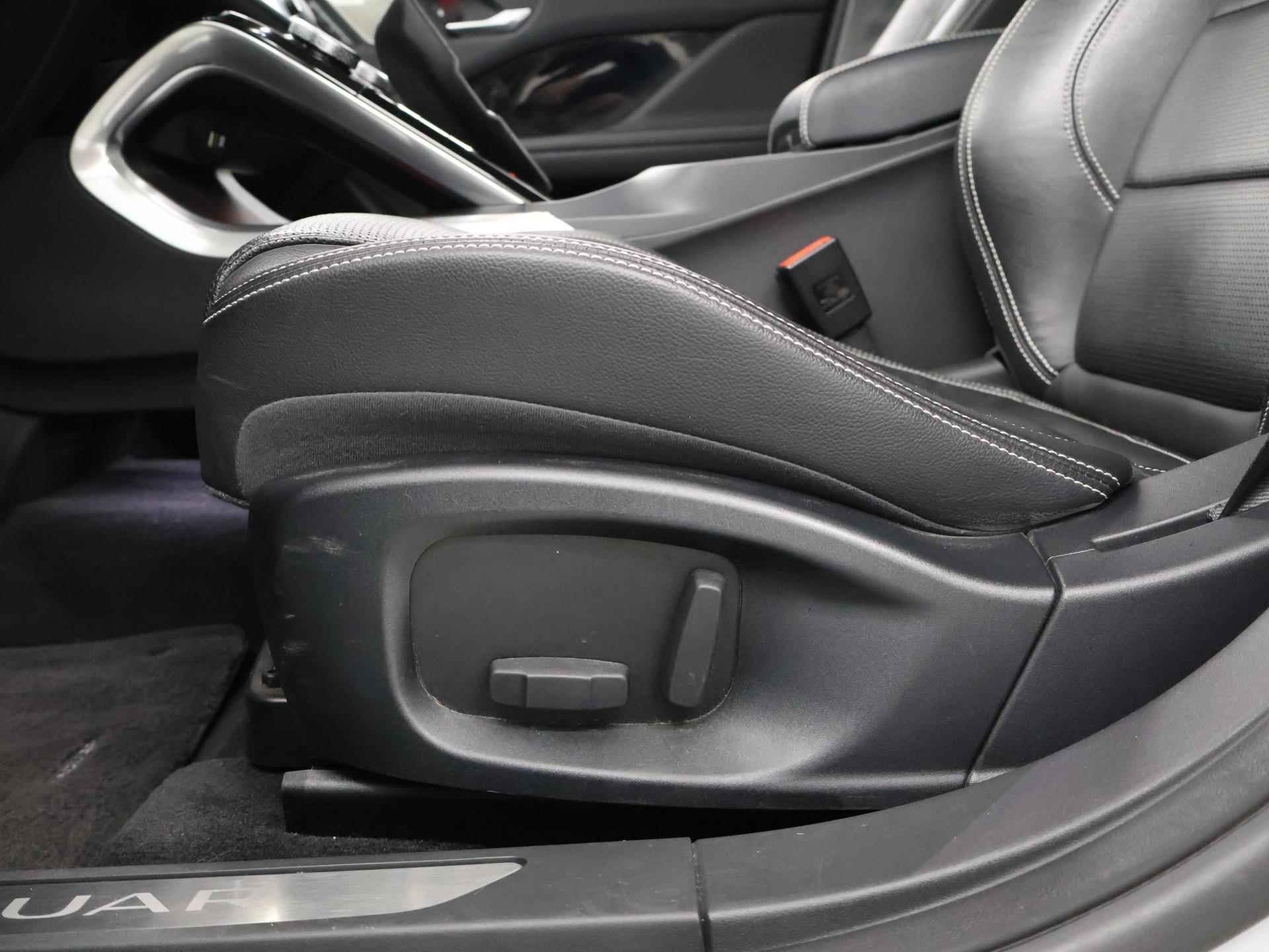 Jaguar I-PACE EV400 HSE 90 kWh | Dodehoekdetectie | Parkeercamera | Navigatie | Head Up display | Panoramadak | Meridian audio | Adaptieve Cruise Control | Prijs incl. BTW | - 39/47