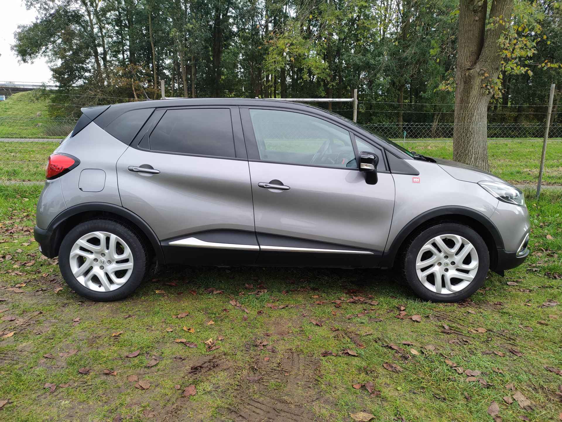 Renault Captur 0.9 TCe Helly Hansen | NAVI | CLIMA | CAMERA | HAAK | CRUISE | - 5/26