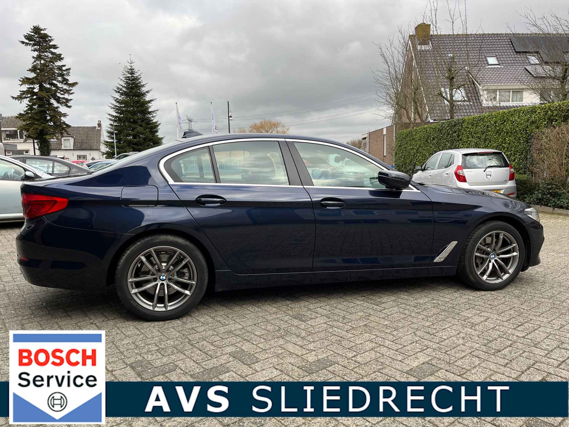 BMW 5-serie 530i High Executive / 18 inch / Achteruitrijcamera - 23/46