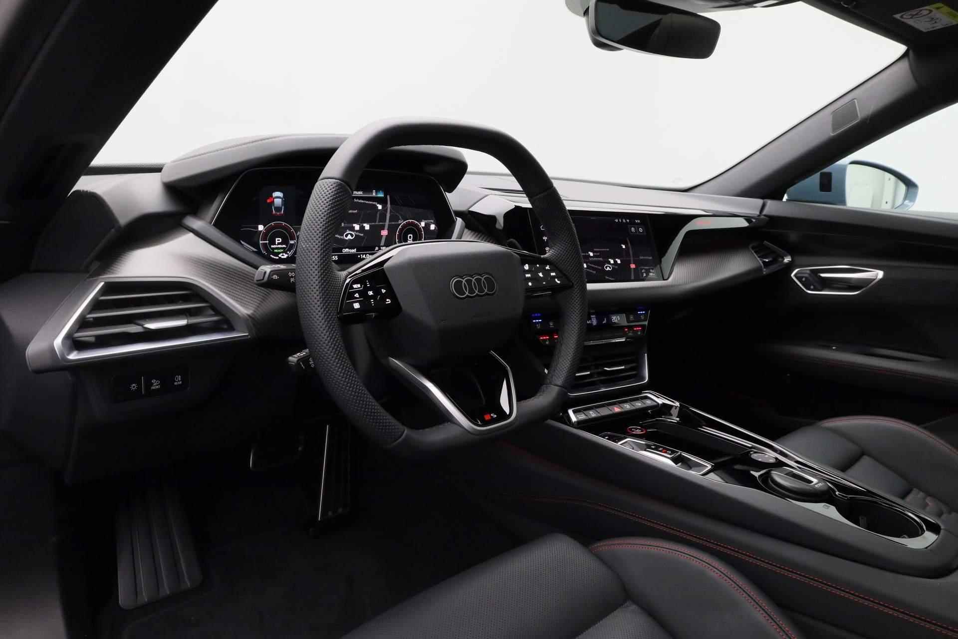 Audi e-tron GT S 592pk Quattro | 30 Day Sale!** | Assistentiepakket plus remote | Glazen panoramadak smart glass | Vierwiel- en sportbesturing | - 3/56