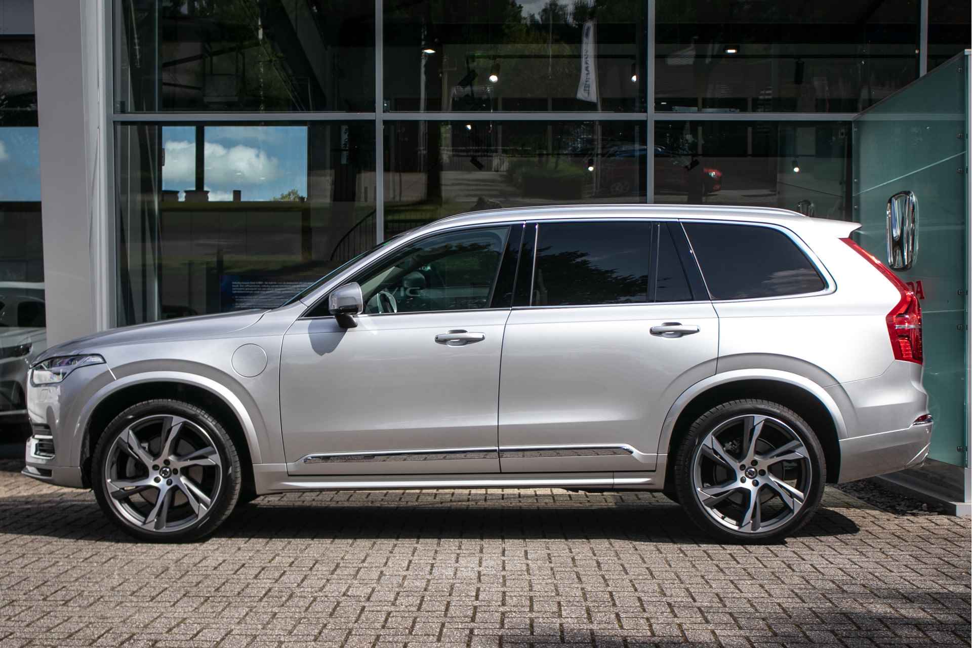 Volvo XC90 2.0 T8 Recharge AWD Inscription Exclusive - All in rijklaarprijs | 7 Pers. | Schuifdak | Luchtvering | Bowers Wilk. - 2/57