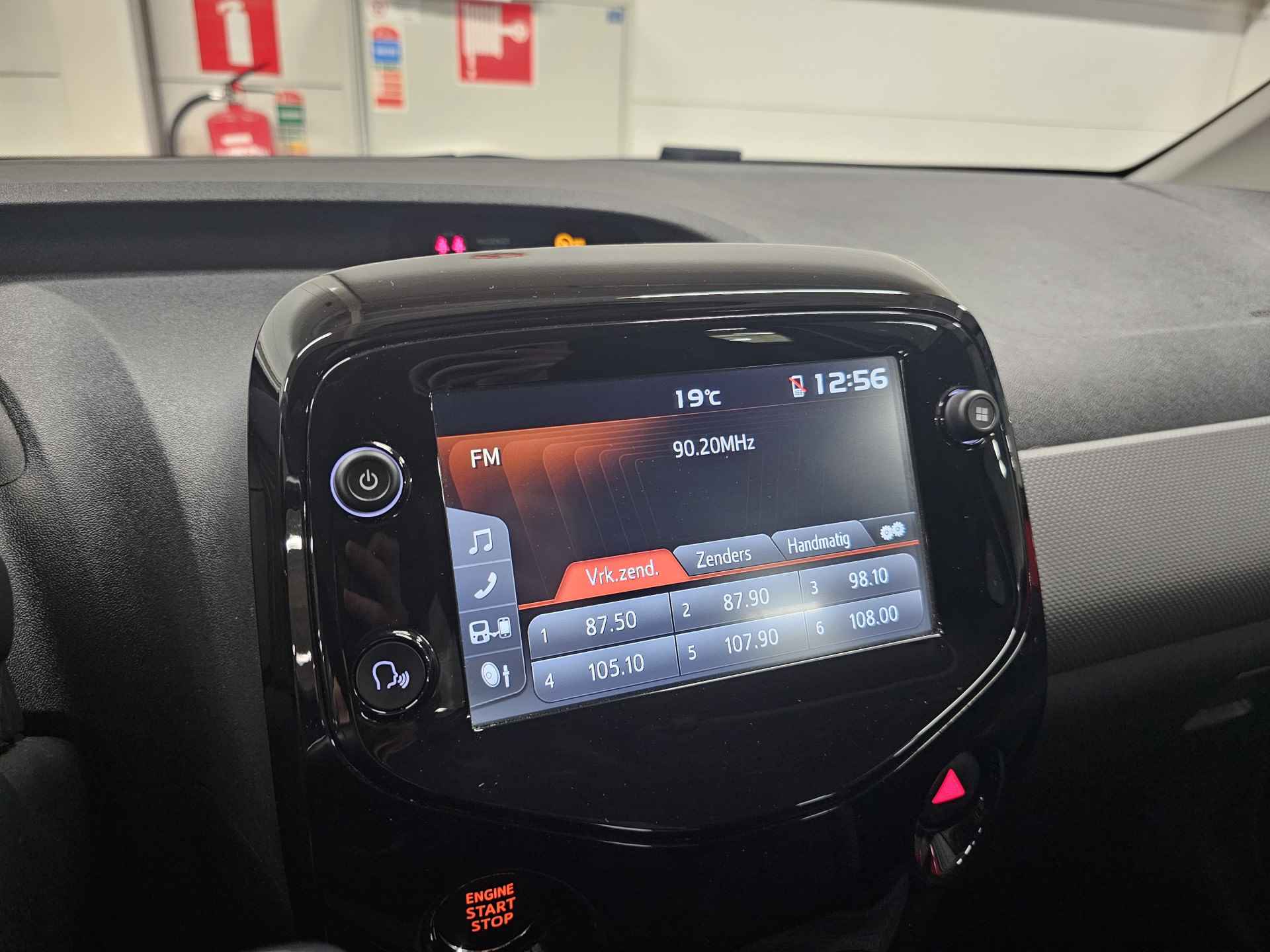 Peugeot 108 1.0 e-VTi Allure | Apple Carplay | Camera | Lichtmetalen wielen | Keyless - 23/45