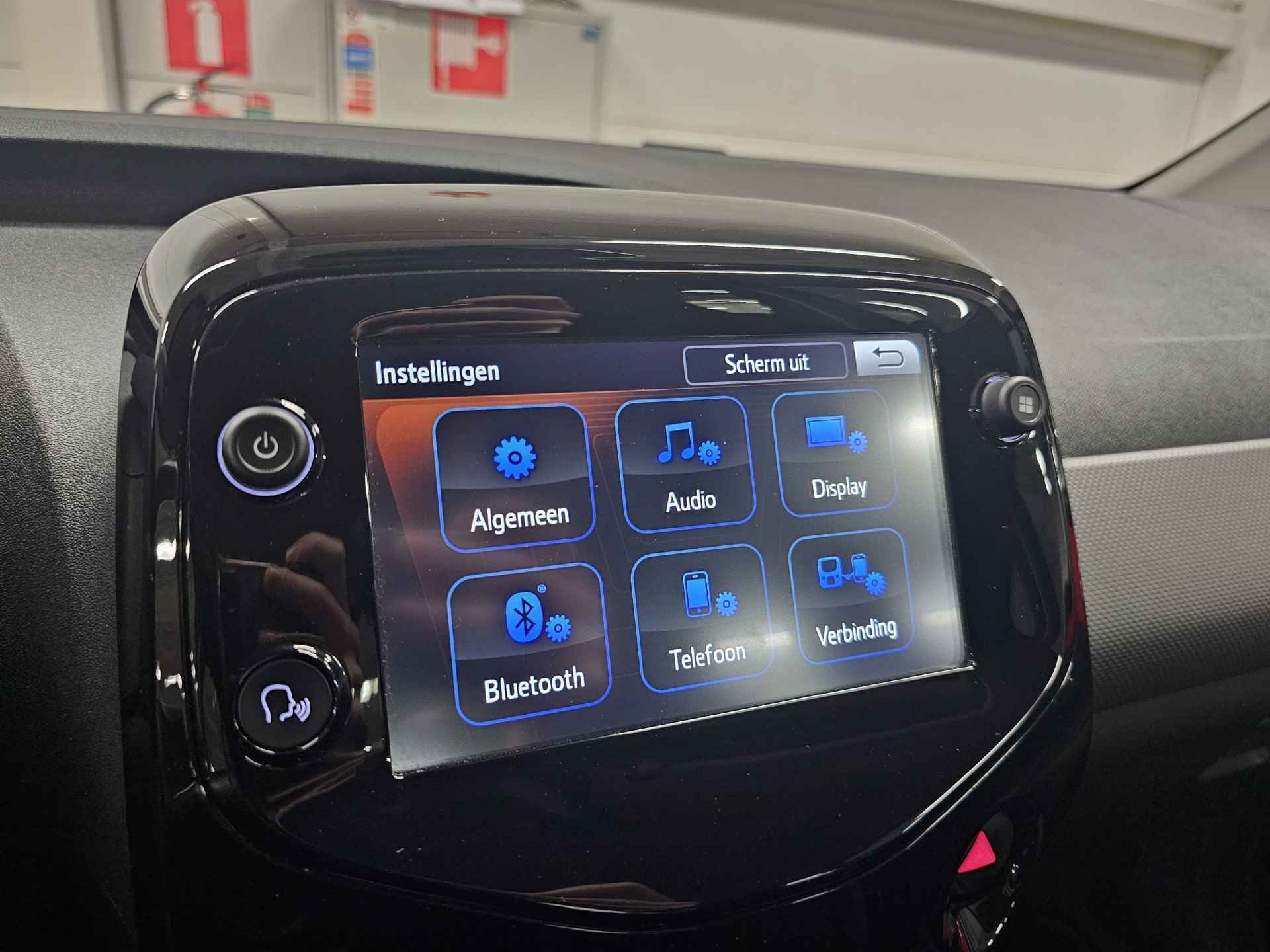 Peugeot 108 1.0 e-VTi Allure | Apple Carplay | Camera | Lichtmetalen wielen | Keyless - 28/45