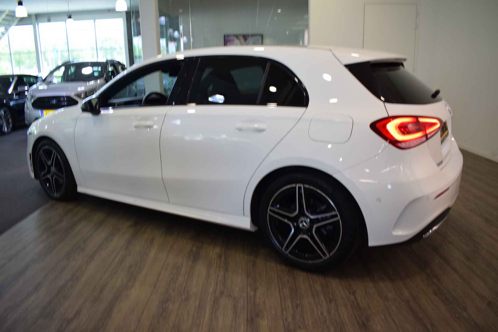 Mercedes-benz A-klasse 180 AMG Line NIGHT PAKKET | AUTOMAAT | CAMERA | CLIMA | - 3/23