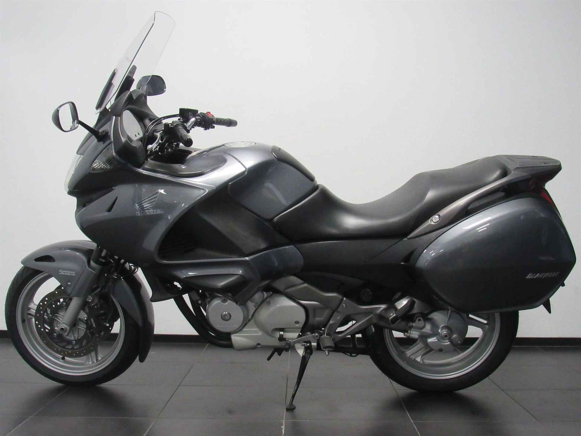 Honda NT 700 DEAUVILLE ABS - 2006 - 4/6