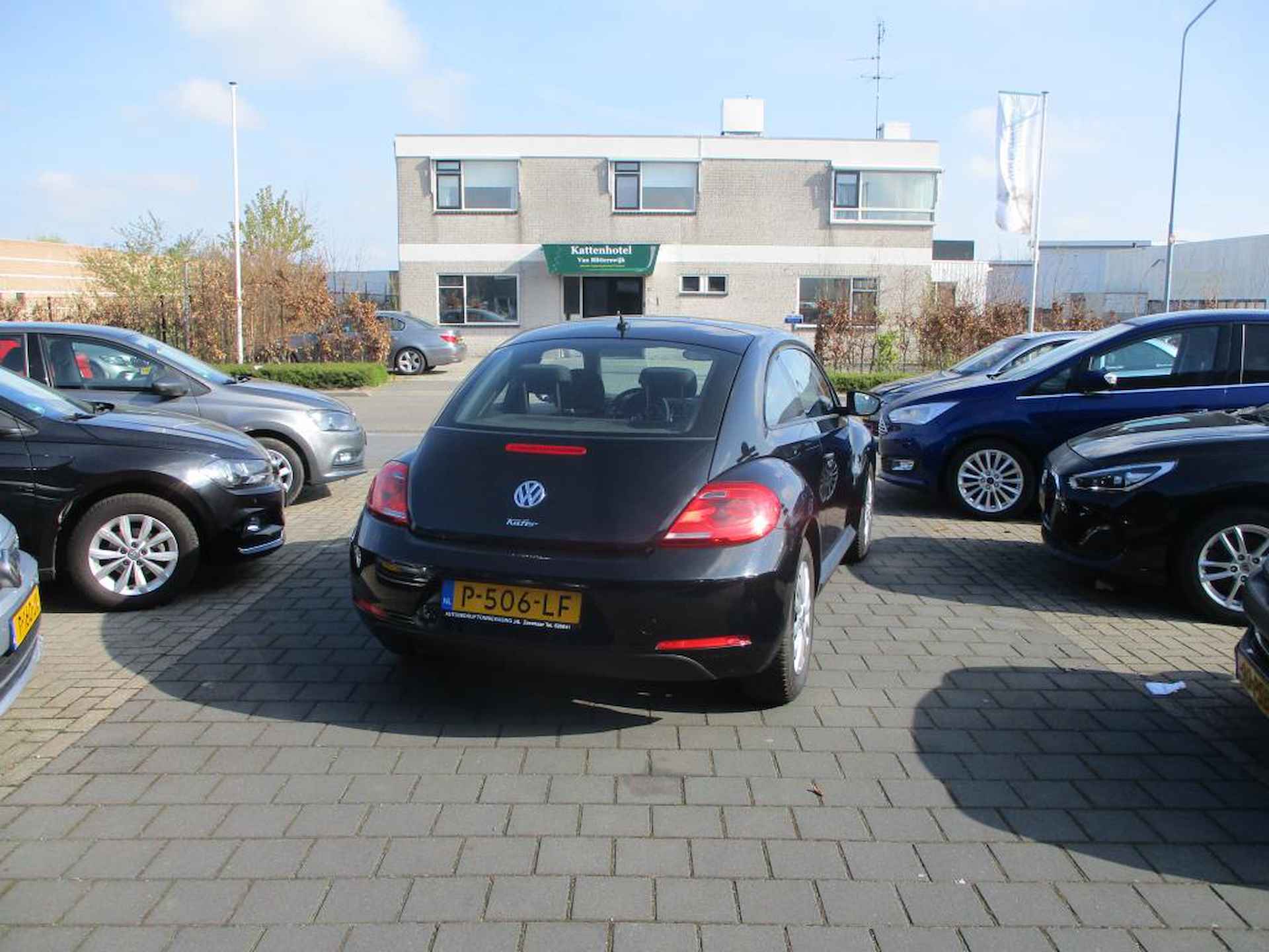 Volkswagen BEETLE 1.2 TSI Trend BlueMotion - 2/10