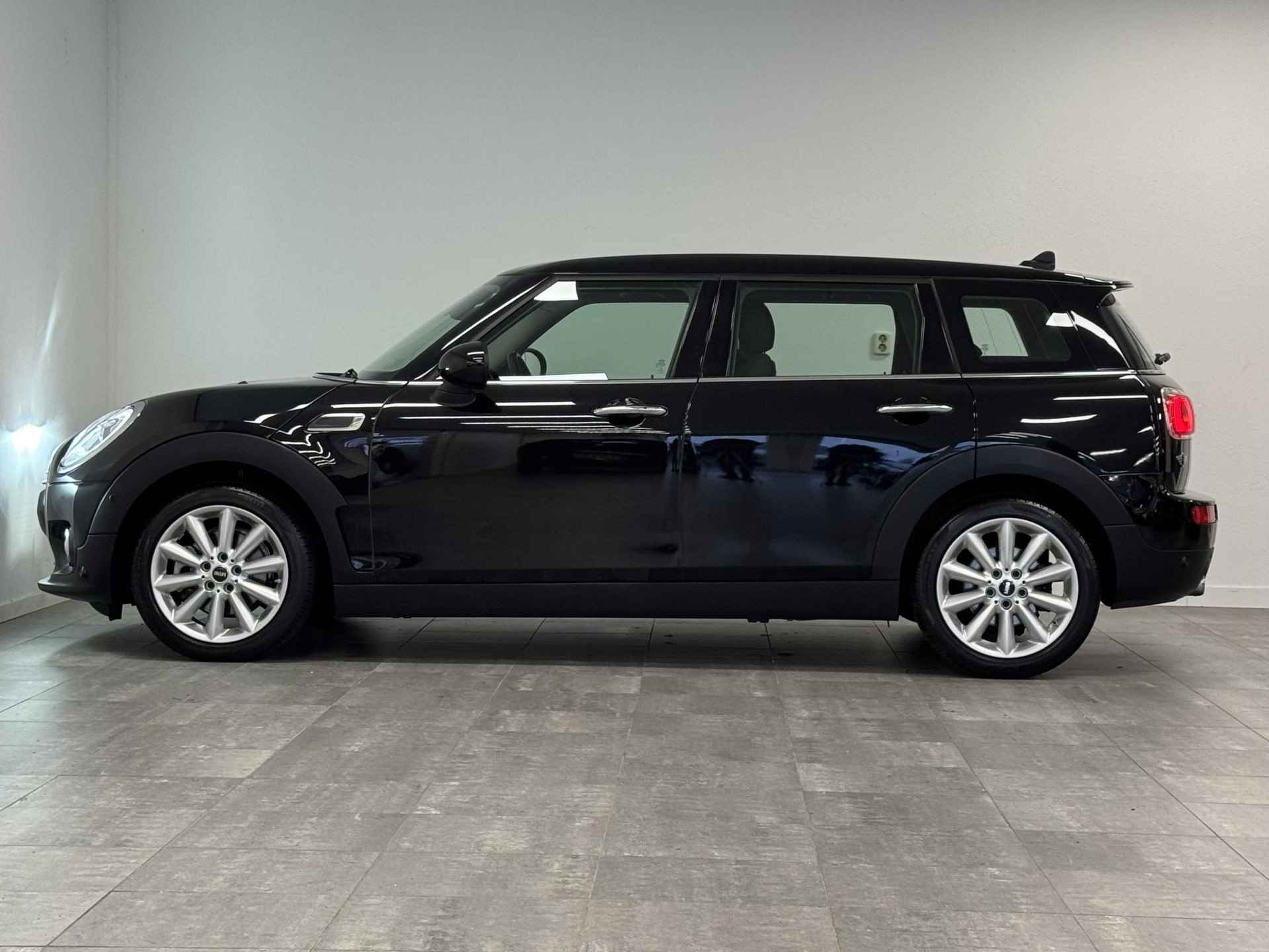 Mini Mini Clubman 1.5 Cooper Chili Serious Business | Parkeersensoren V+A | Stoelverwarming - 9/43