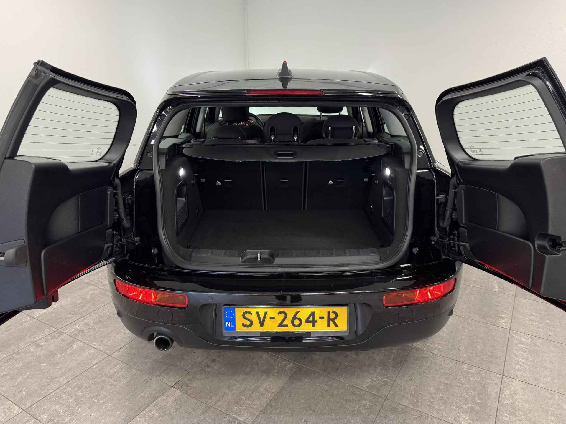 Mini Mini Clubman 1.5 Cooper Chili Serious Business | Parkeersensoren V+A | Stoelverwarming - 12/43