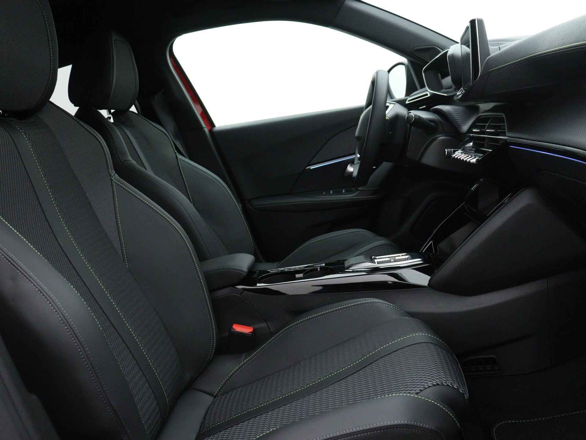Peugeot e-2008 EV 54 kWh GT 156pk Automaat | Nieuw Model | Navigatie | Sportstoelen | Camera Voor | Dodehoek Detectie | Adaptieve Cruise Control - 22/39