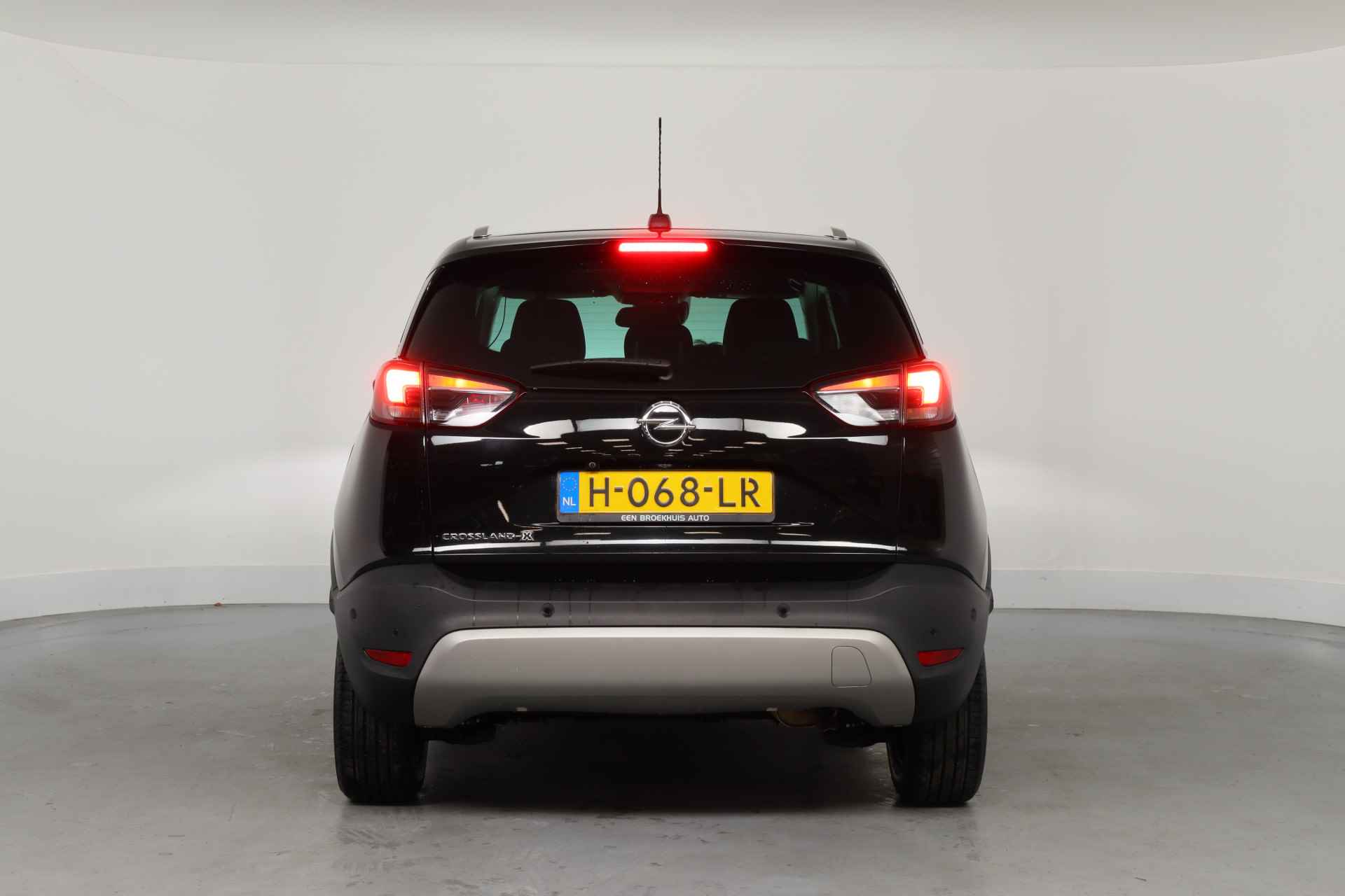 Opel Crossland X 1.2 Turbo Innovation | Dealer Onderhouden! | 1e Eigenaar! | AGR | Camera | Clima | LED | Navi | Keyless | Cruise | Parkeersensor - 4/39