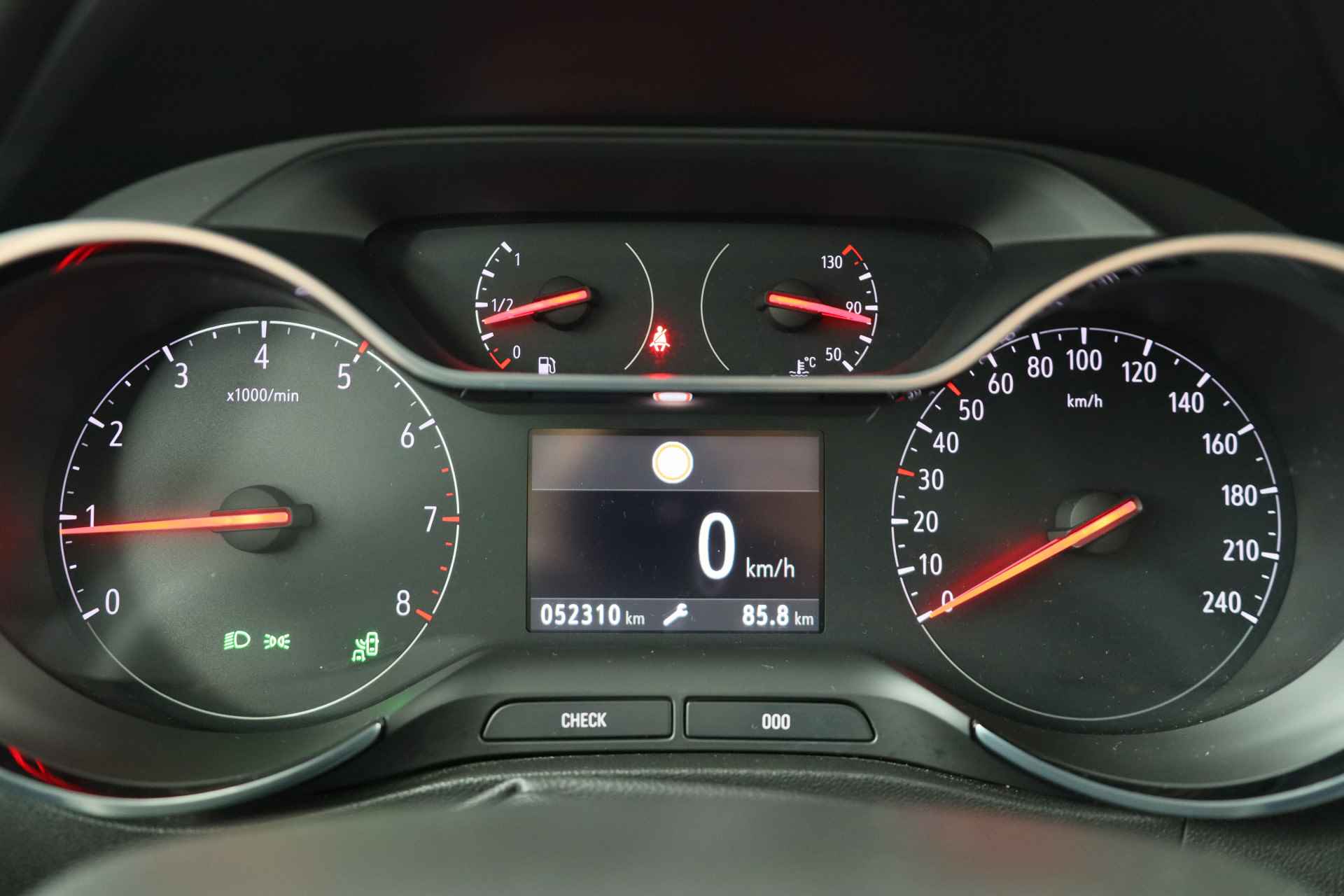 Opel Crossland X 1.2 Turbo Innovation | Dealer Onderhouden! | 1e Eigenaar! | AGR | Camera | Clima | LED | Navi | Keyless | Cruise | Parkeersensor - 10/39