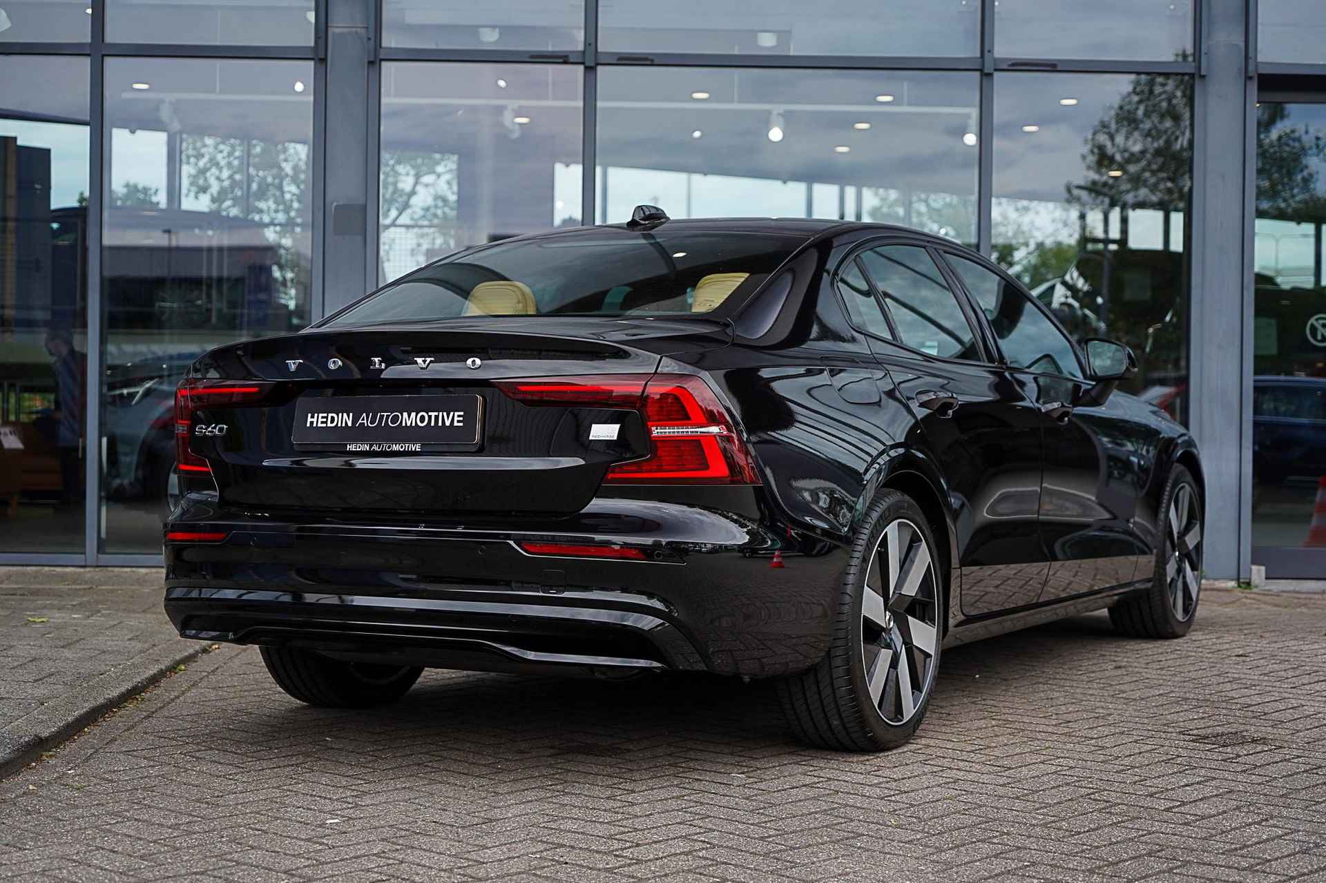 Volvo S60 2.0 Recharge T6 AWD Ultimate Dark €3.000 demo voordeel | Long Range | Stoelventilatie | Elektrisch verstelbare stoelen met geheugen | Google | Stoelverwarming | Stuurverwarming | Harman/Kardon Audio - 6/30