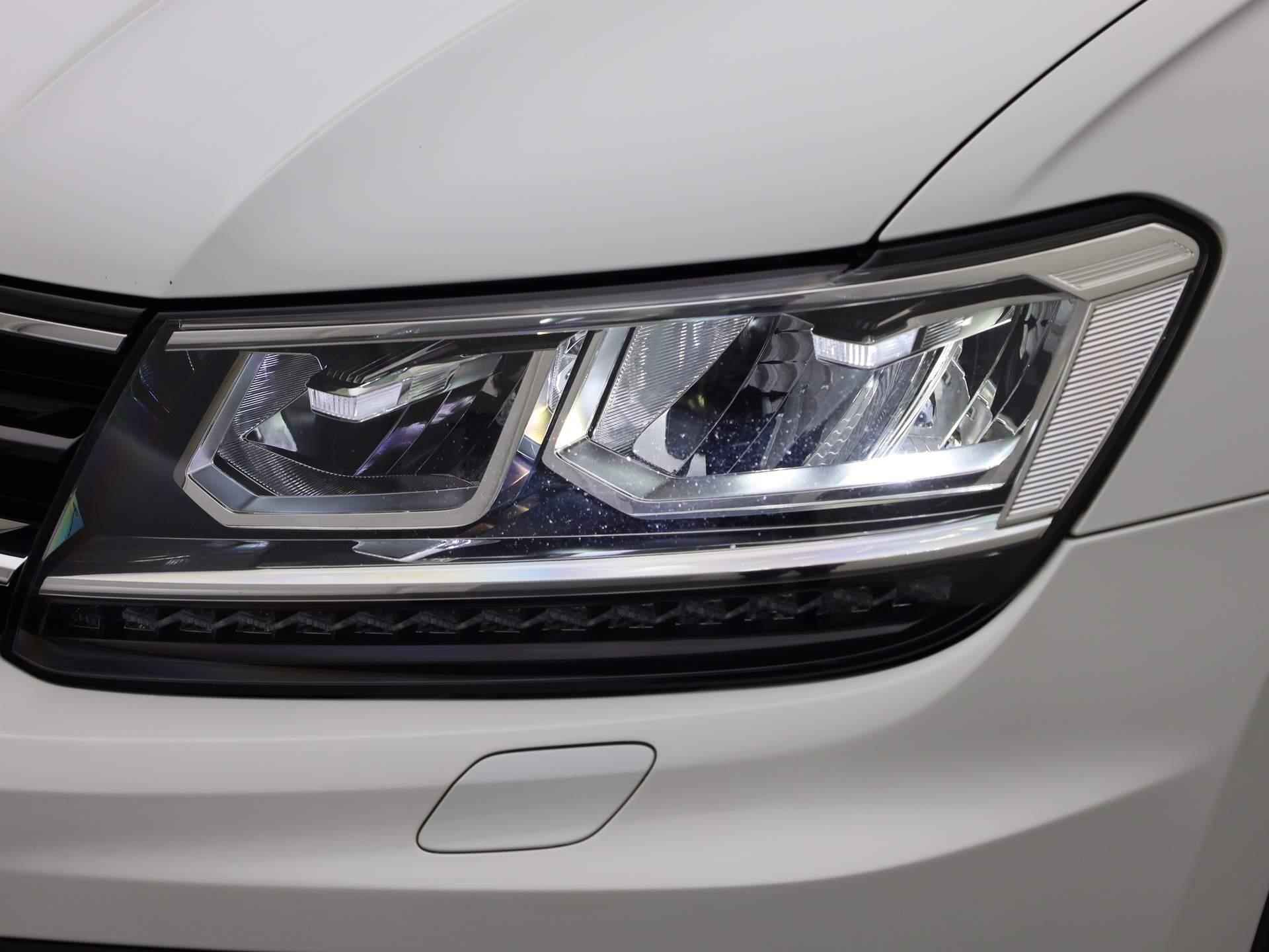 Volkswagen Tiguan 1.5TSI/150PK Join R line DSG · Panoramadak · Parkeersensoren + camera · Stoelverwarming - 14/43