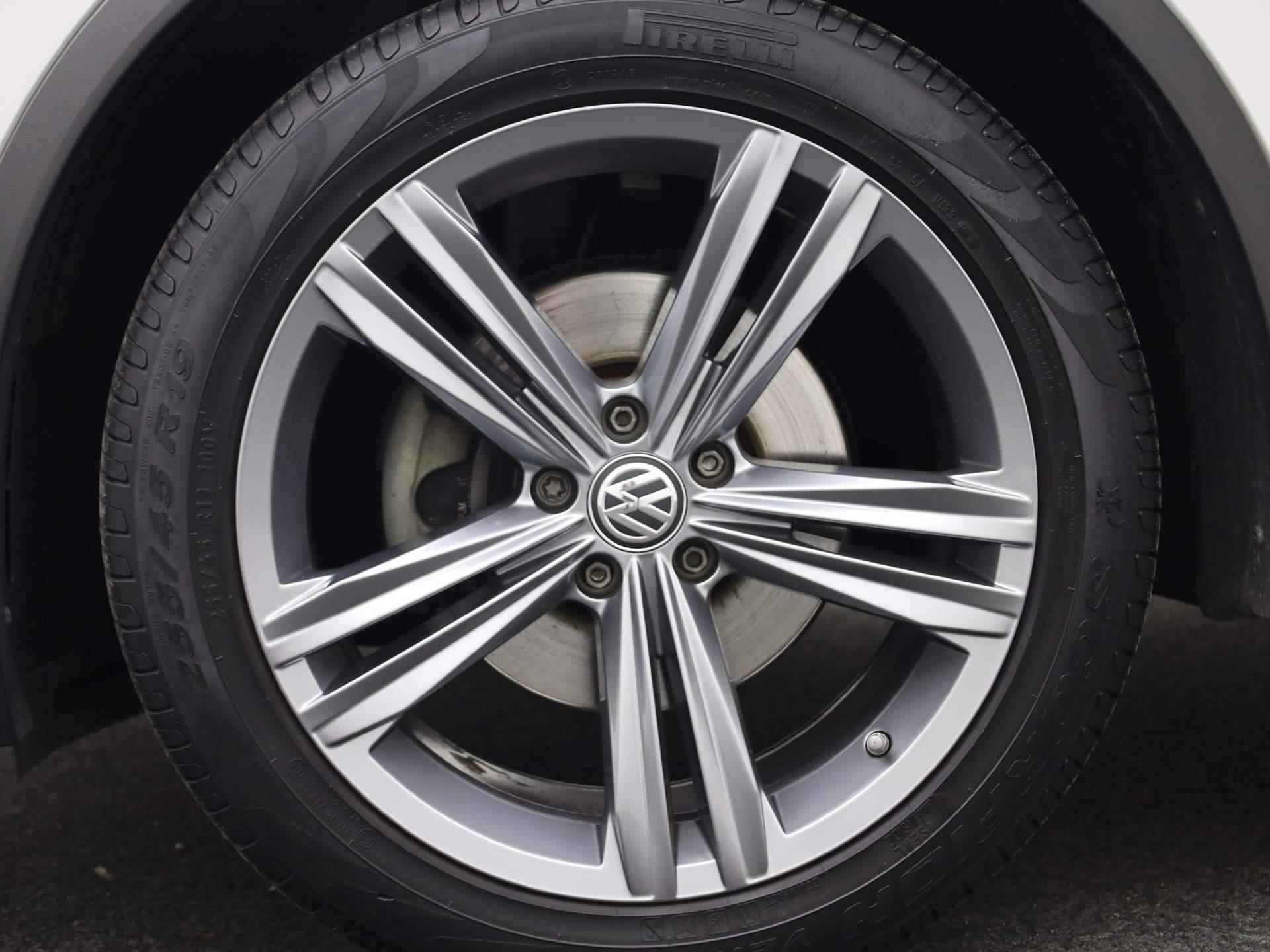 Volkswagen Tiguan 1.5TSI/150PK Join R line DSG · Panoramadak · Parkeersensoren + camera · Stoelverwarming - 30/43