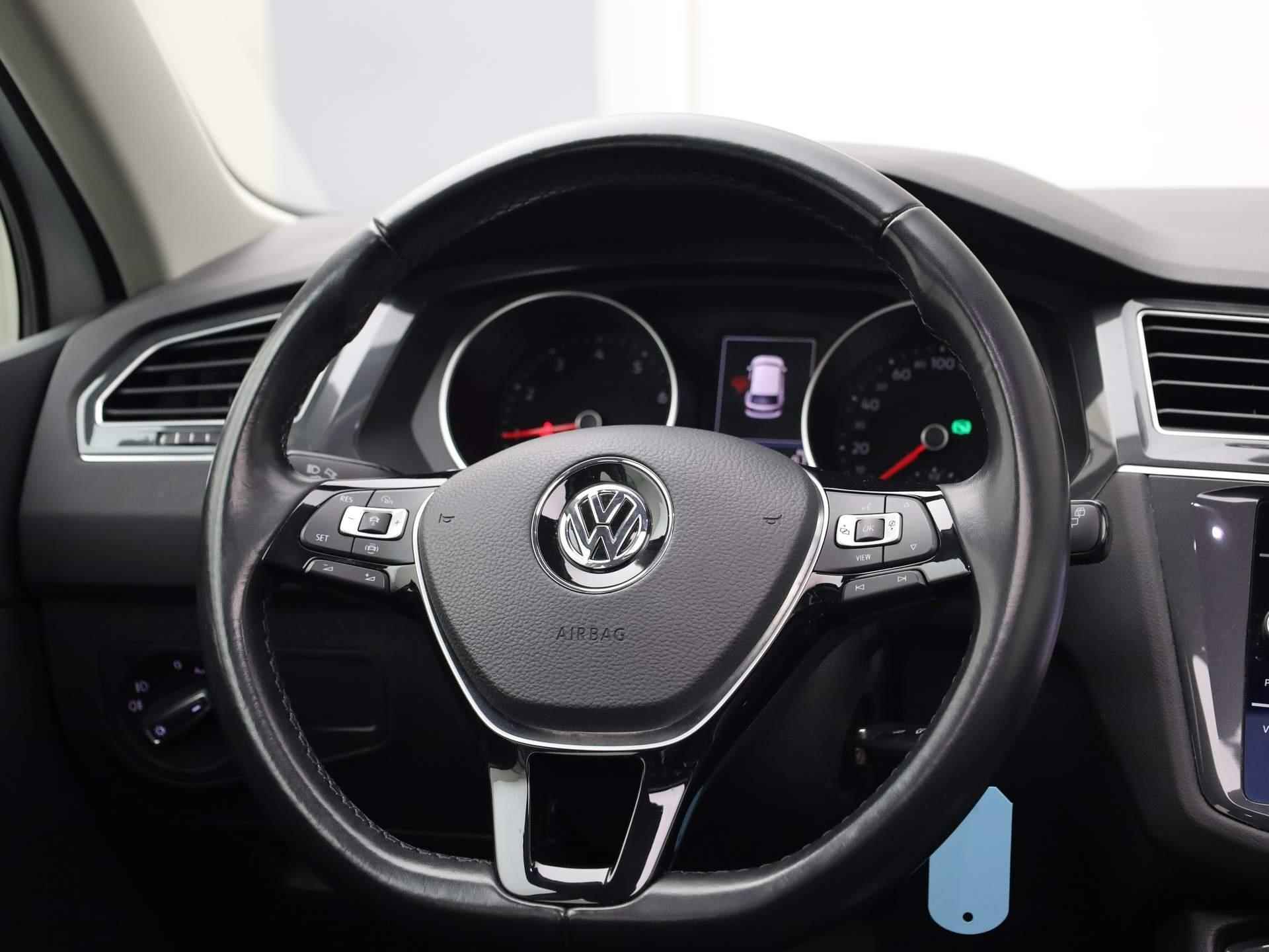 Volkswagen Tiguan 1.5TSI/150PK Join R line DSG · Panoramadak · Parkeersensoren + camera · Stoelverwarming - 37/43