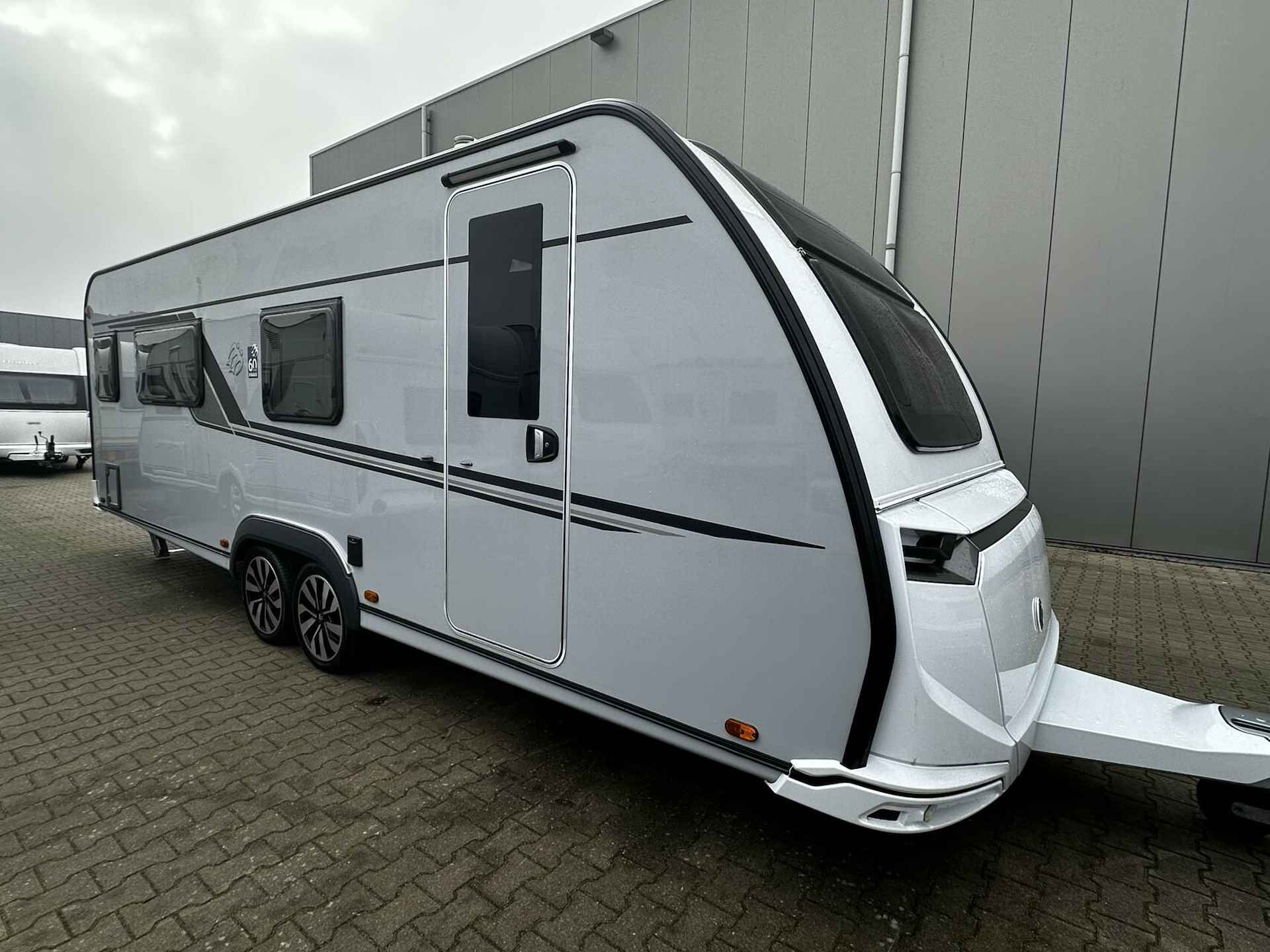 Knaus 60 Years Edition 650 PXB, QUEENSBED, BADKAMER, RONDZIT - 4/26